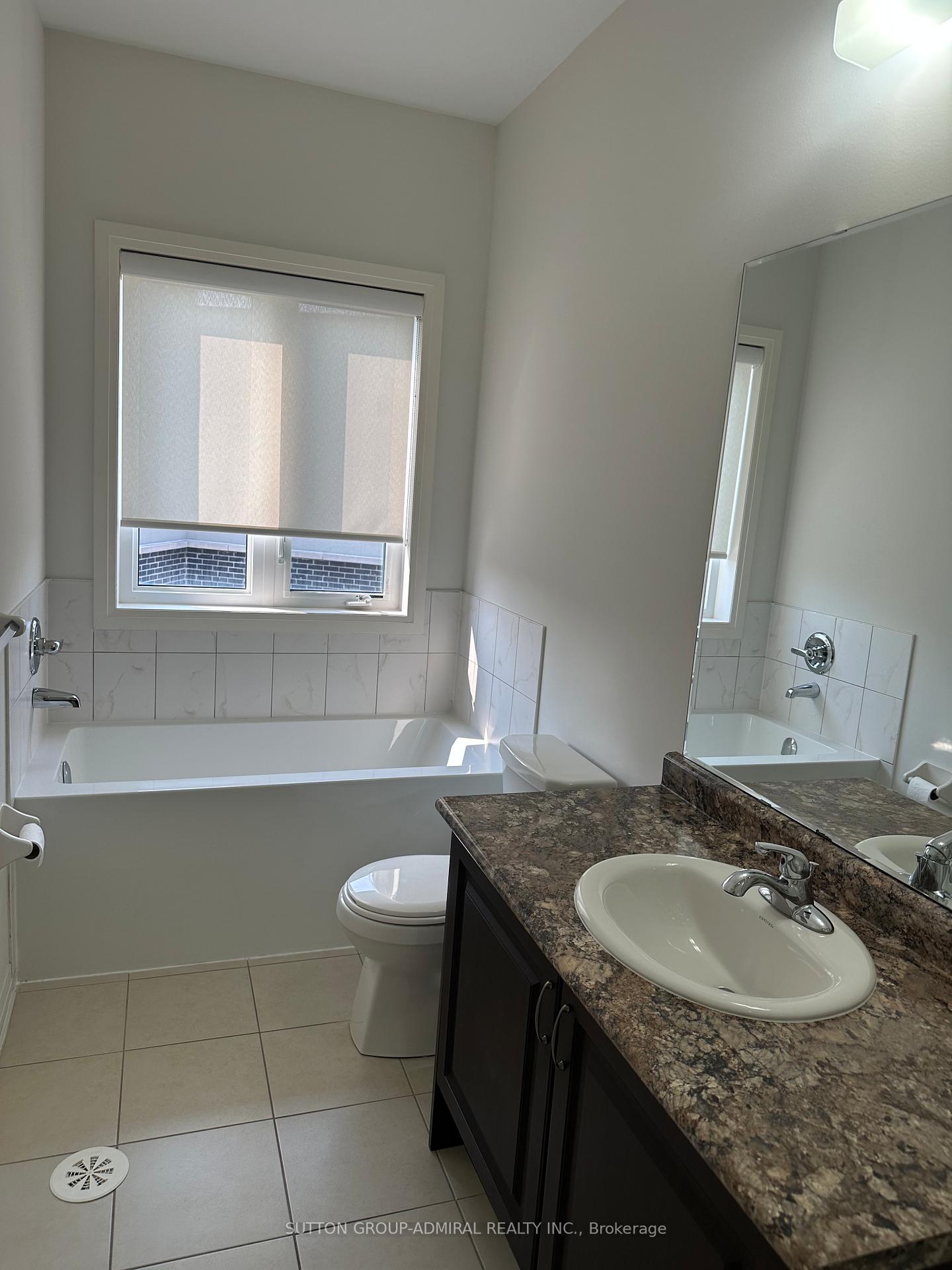 Photo 14 of 11 Arianna Crescent, Vaughan, Patterson — HOMEH