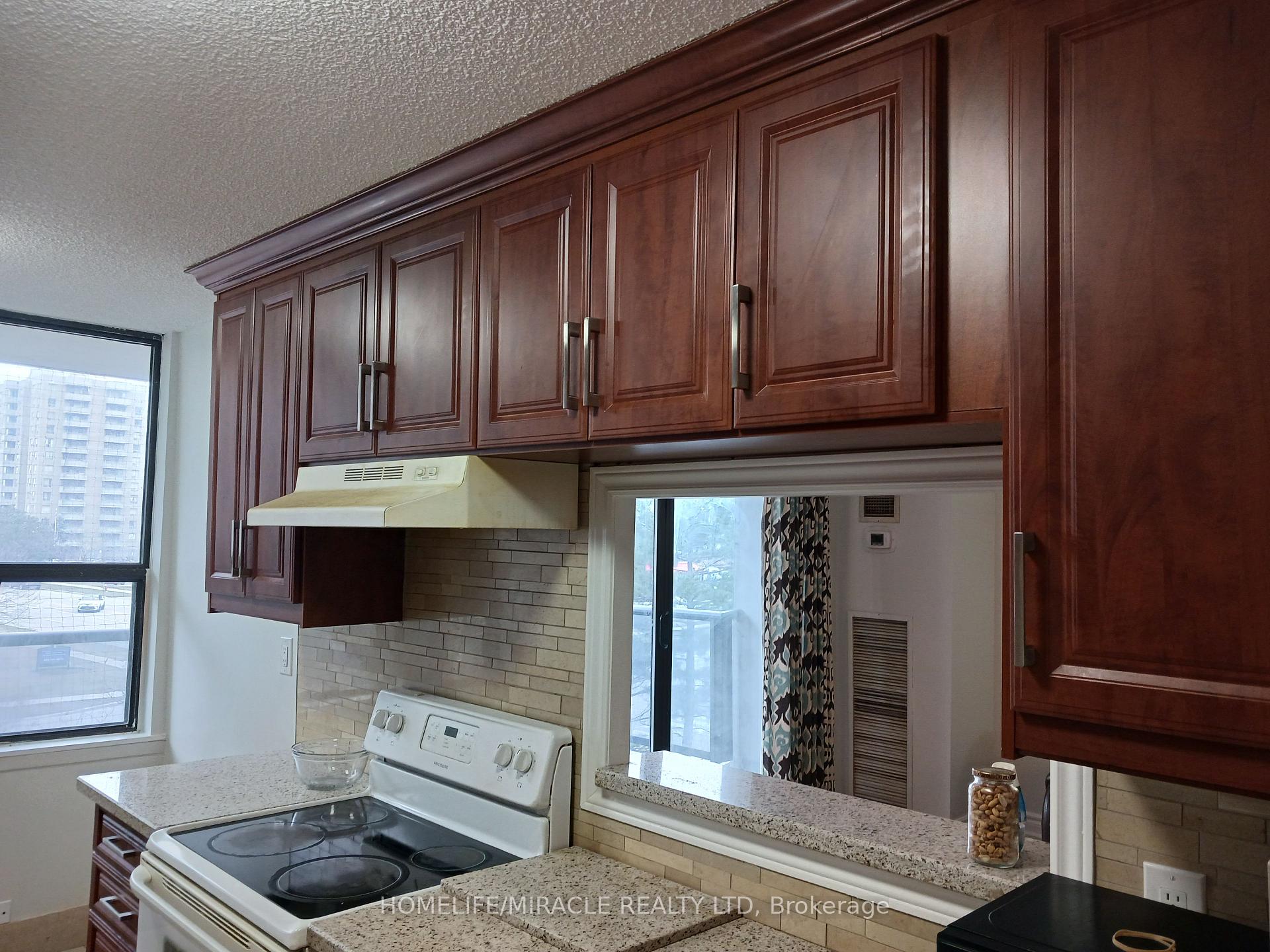 Photo 2 of Unit 410, 17 KnightsBridge Road, Brampton, Queen Street Corridor — HOMEH