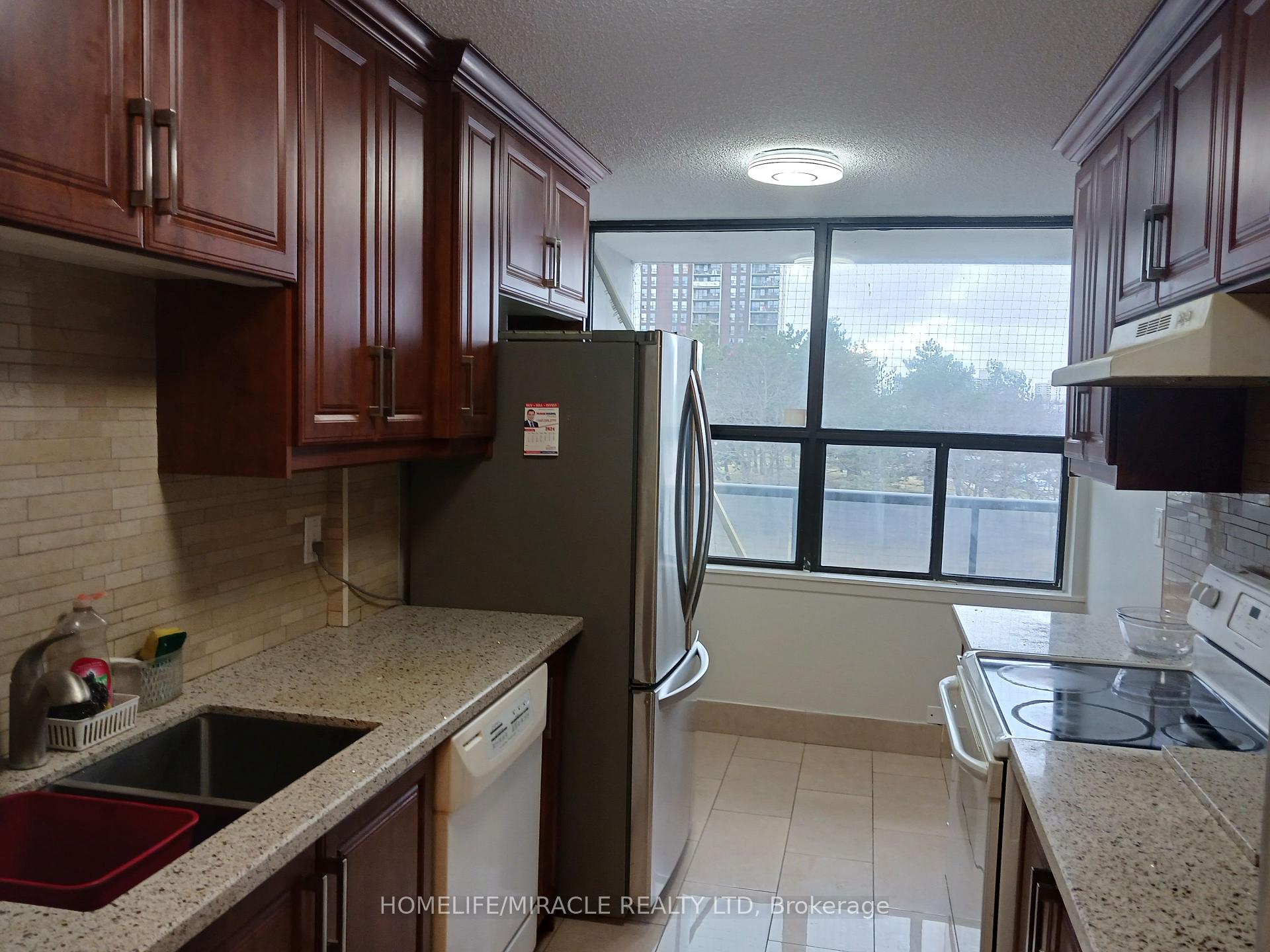 Photo 3 of Unit 410, 17 KnightsBridge Road, Brampton, Queen Street Corridor — HOMEH