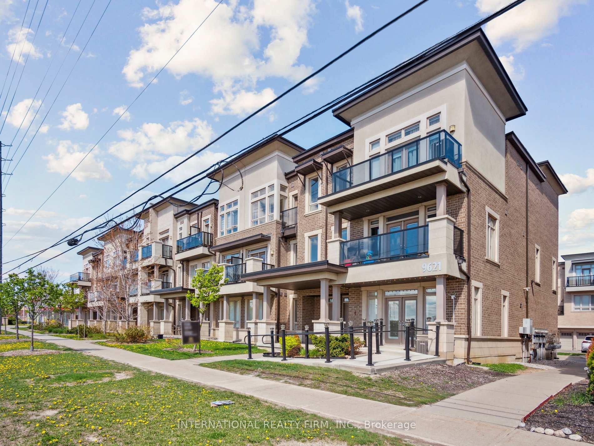 Front of Unit 14, 9621 Jane Street