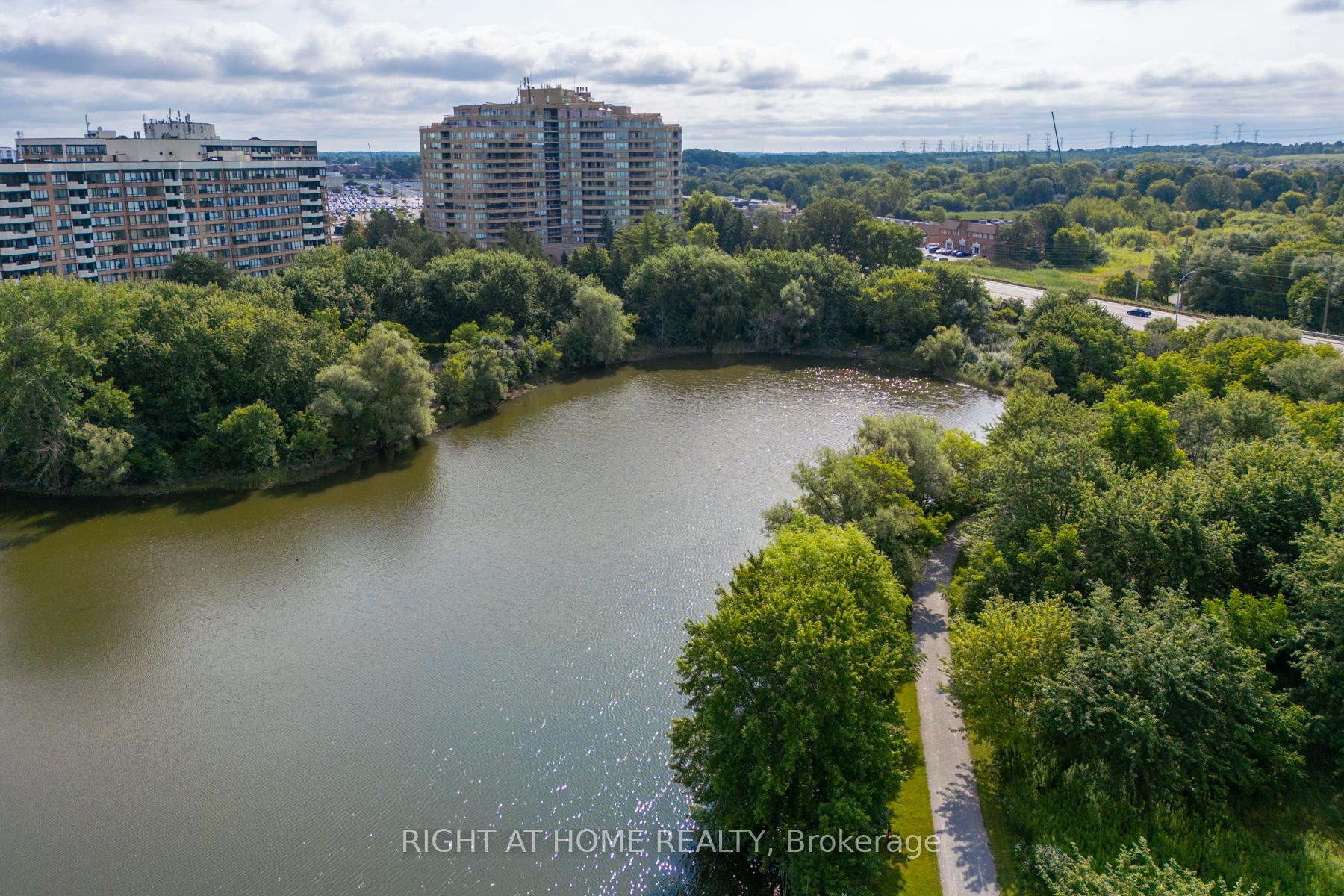 Photo 1 of Unit 914, 610 Bullock Drive, Markham, Markville — HOMEH