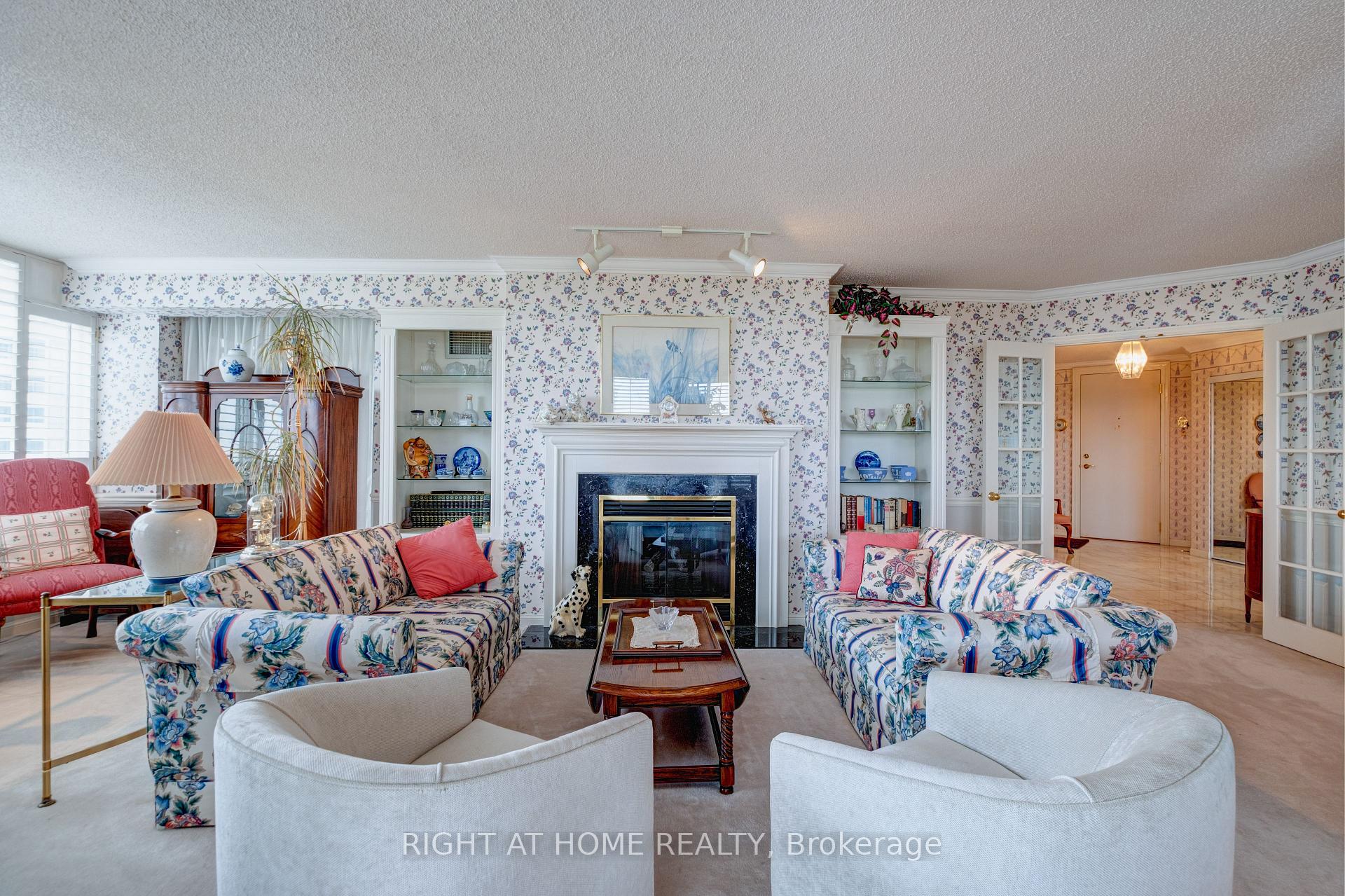 Photo 15 of Unit 914, 610 Bullock Drive, Markham, Markville — HOMEH