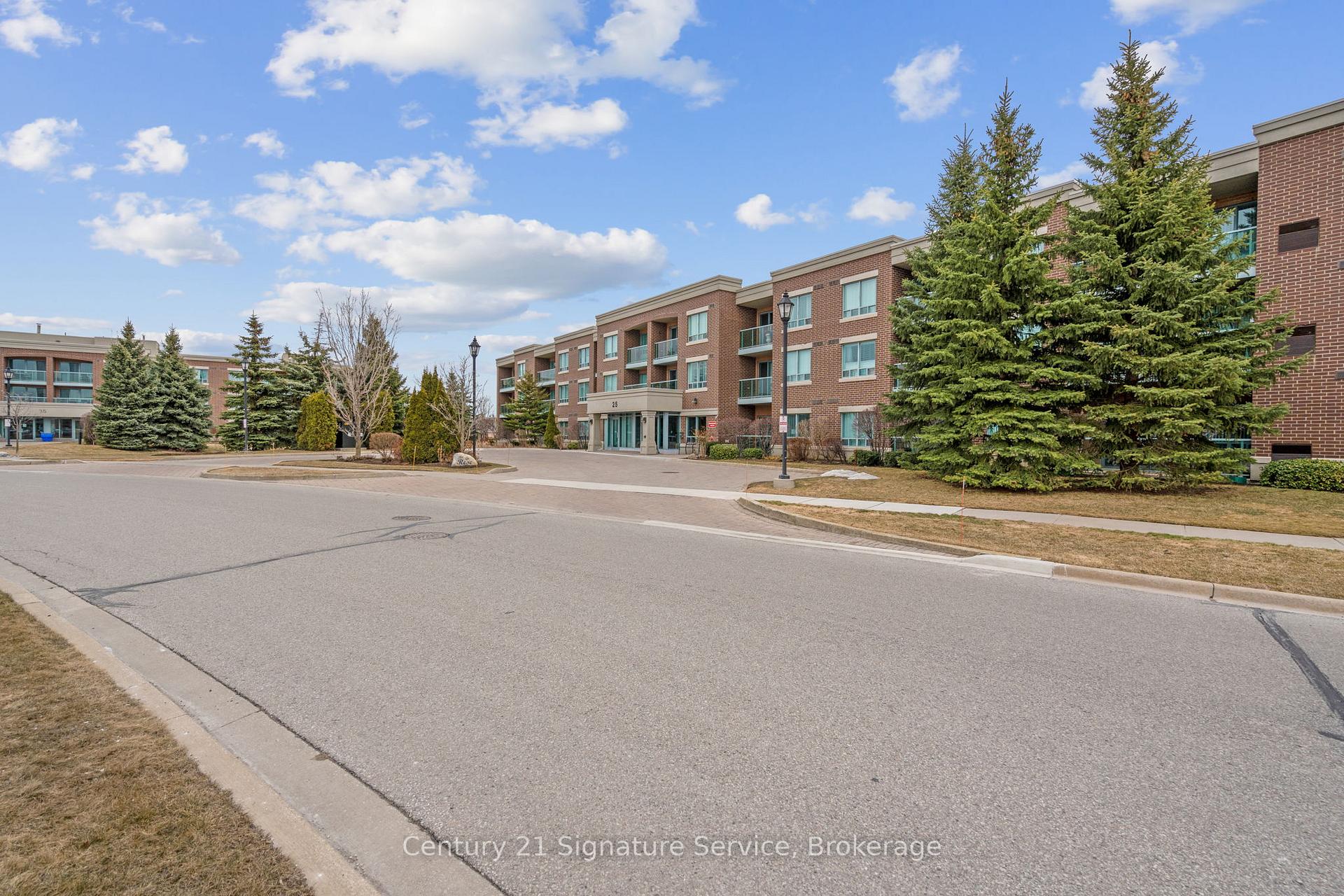Photo 2 of Unit 212, 25 Via Rosedale Way, Brampton, Sandringham-Wellington — HOMEH