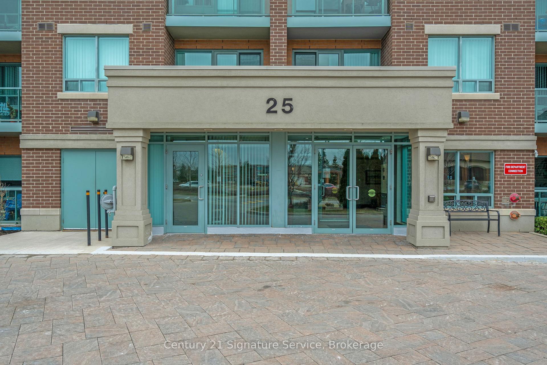 Photo 4 of Unit 212, 25 Via Rosedale Way, Brampton, Sandringham-Wellington — HOMEH