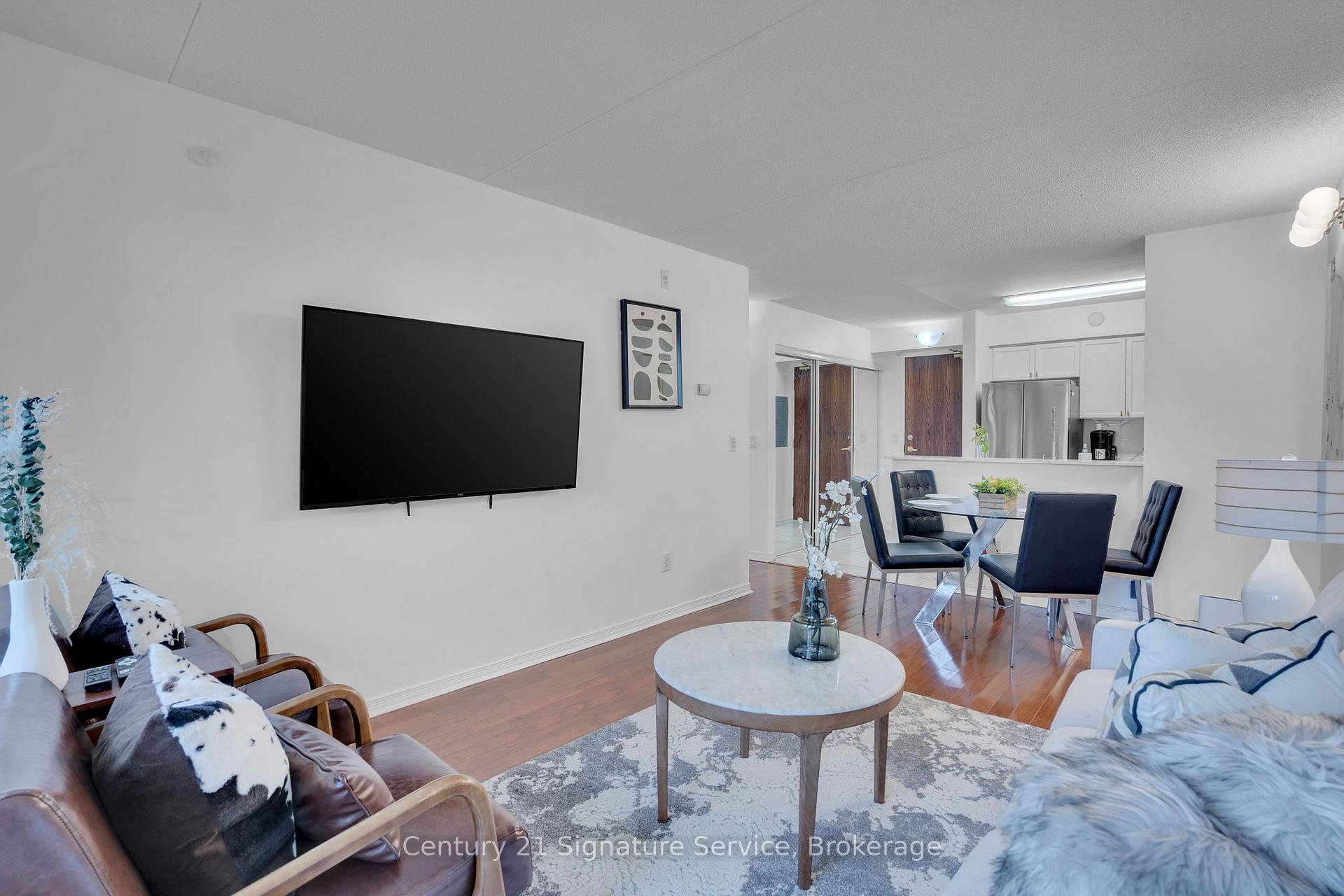 Photo 11 of Unit 212, 25 Via Rosedale Way, Brampton, Sandringham-Wellington — HOMEH