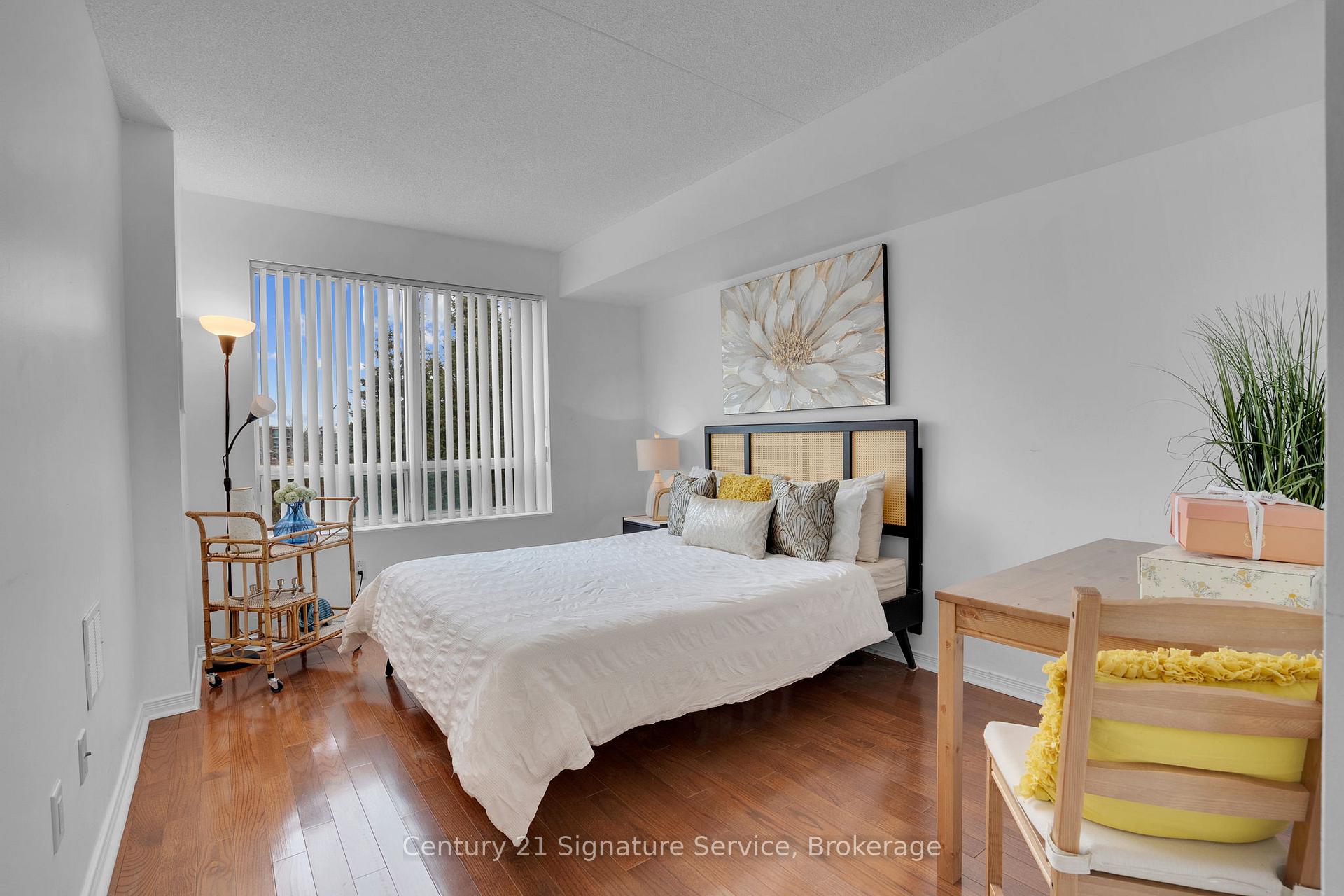 Photo 14 of Unit 212, 25 Via Rosedale Way, Brampton, Sandringham-Wellington — HOMEH