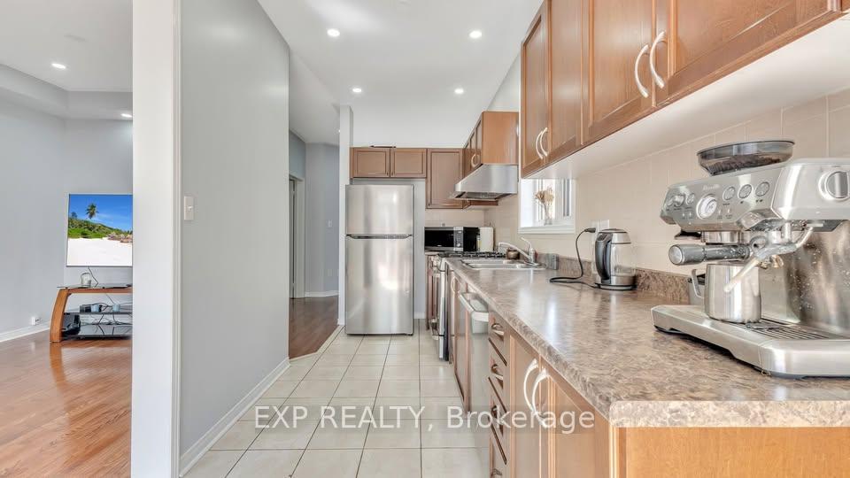 Photo 8 of 28 Coleluke Lane, Markham, Middlefield — HOMEH