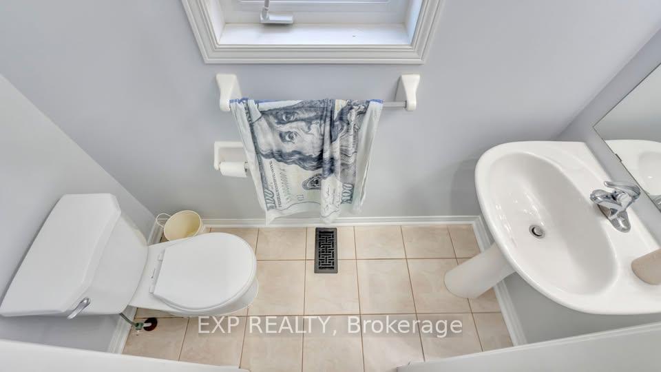 Photo 4 of 28 Coleluke Lane, Markham, Middlefield — HOMEH