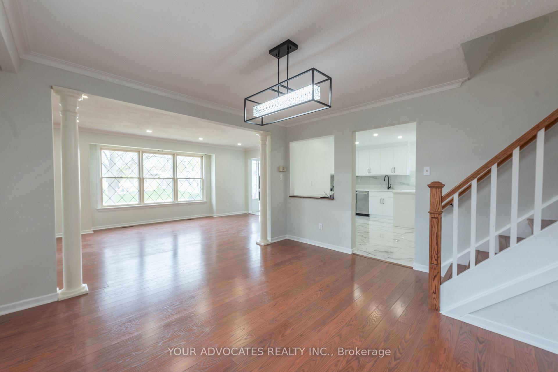 Photo 6 of 7 Pringle Avenue, Markham, Markham Village — HOMEH