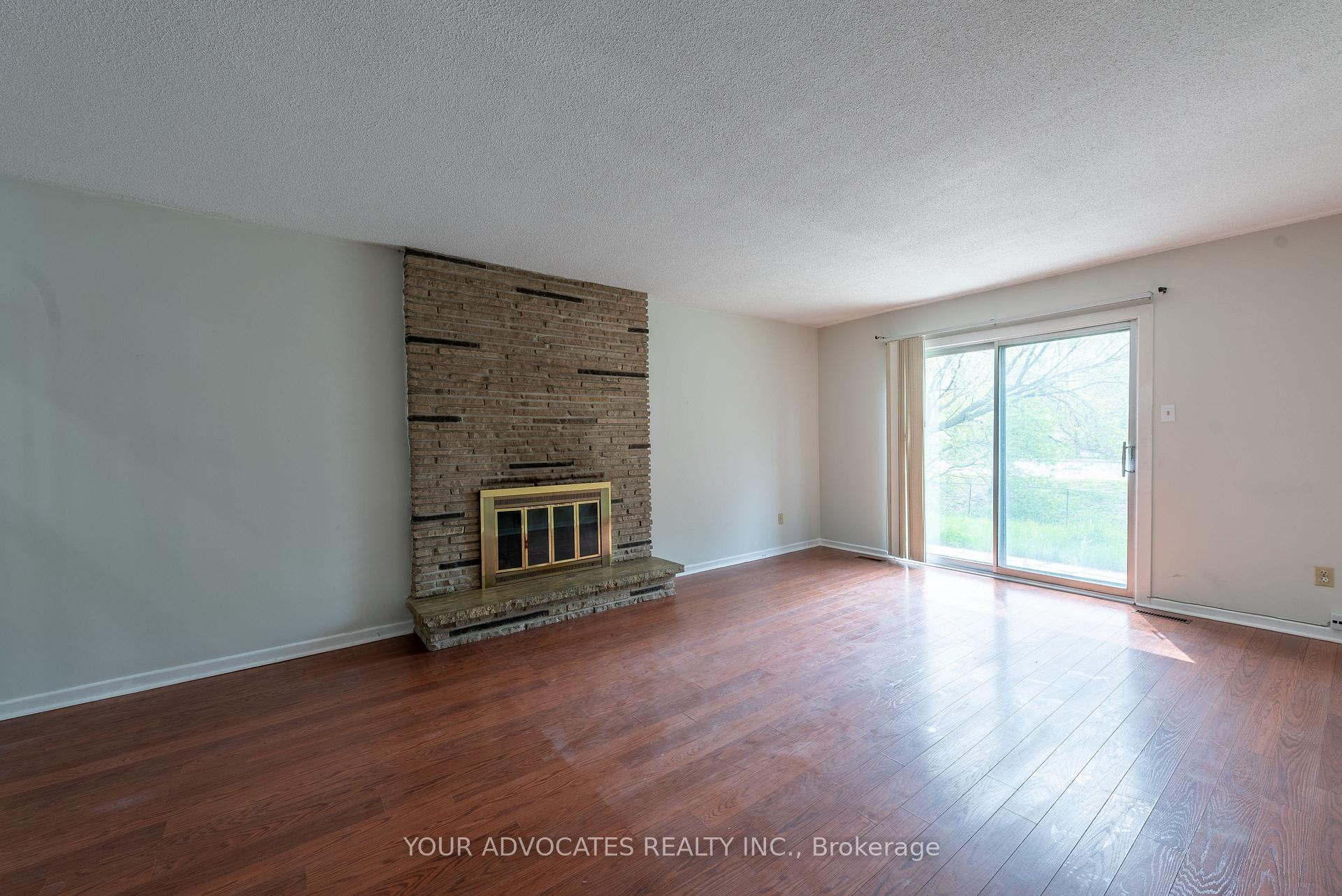 Photo 12 of 7 Pringle Avenue, Markham, Markham Village — HOMEH