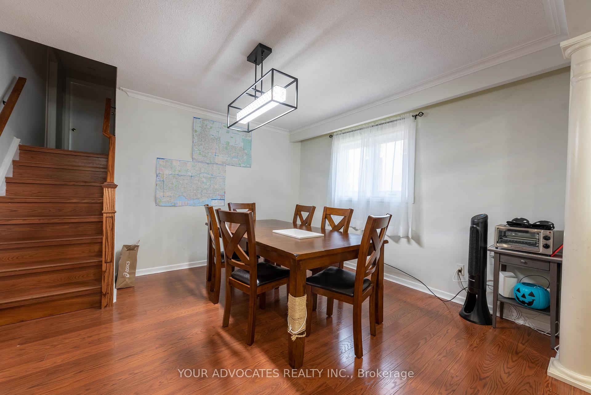 Photo 13 of 7 Pringle Avenue, Markham, Markham Village — HOMEH