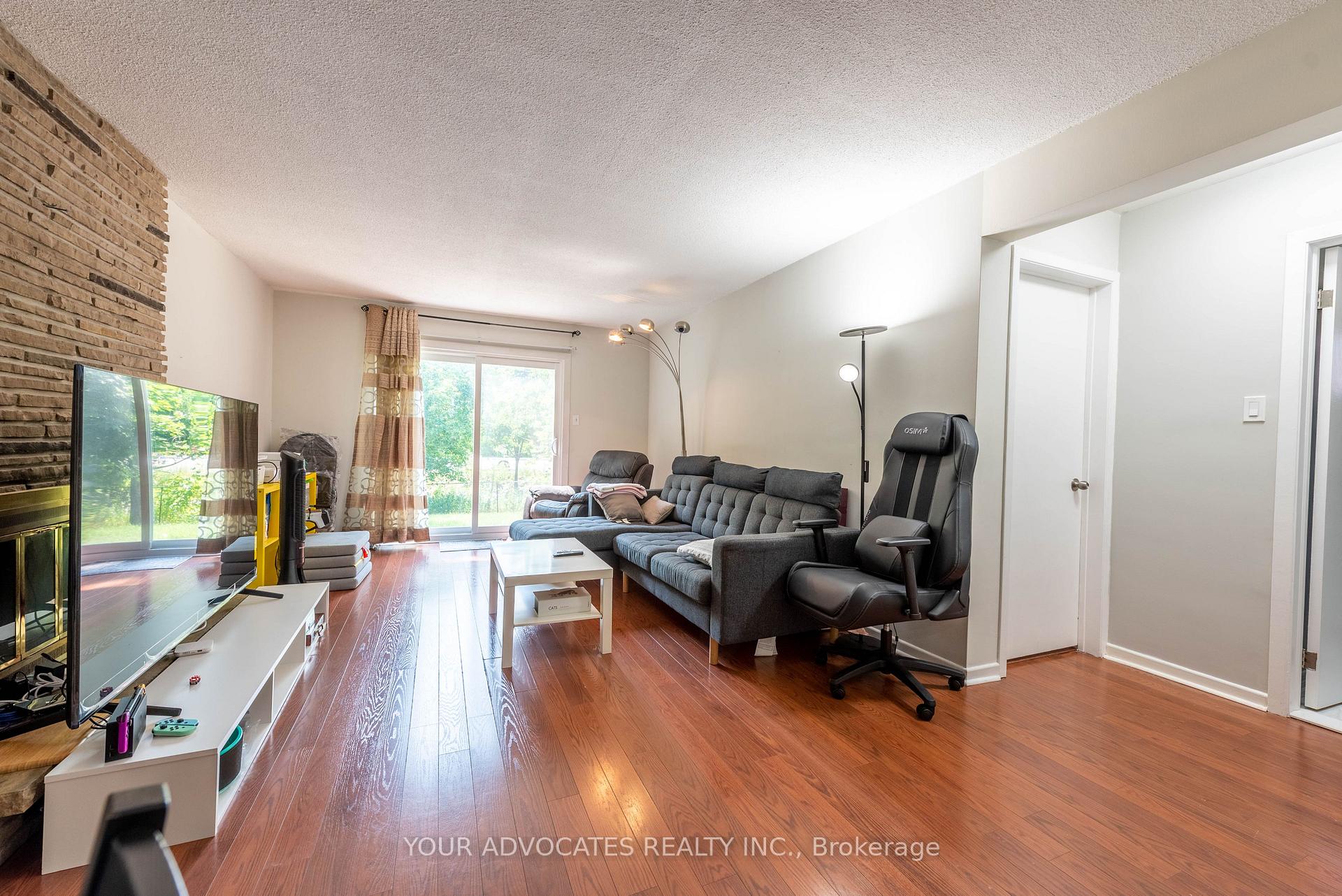 Photo 17 of 7 Pringle Avenue, Markham, Markham Village — HOMEH