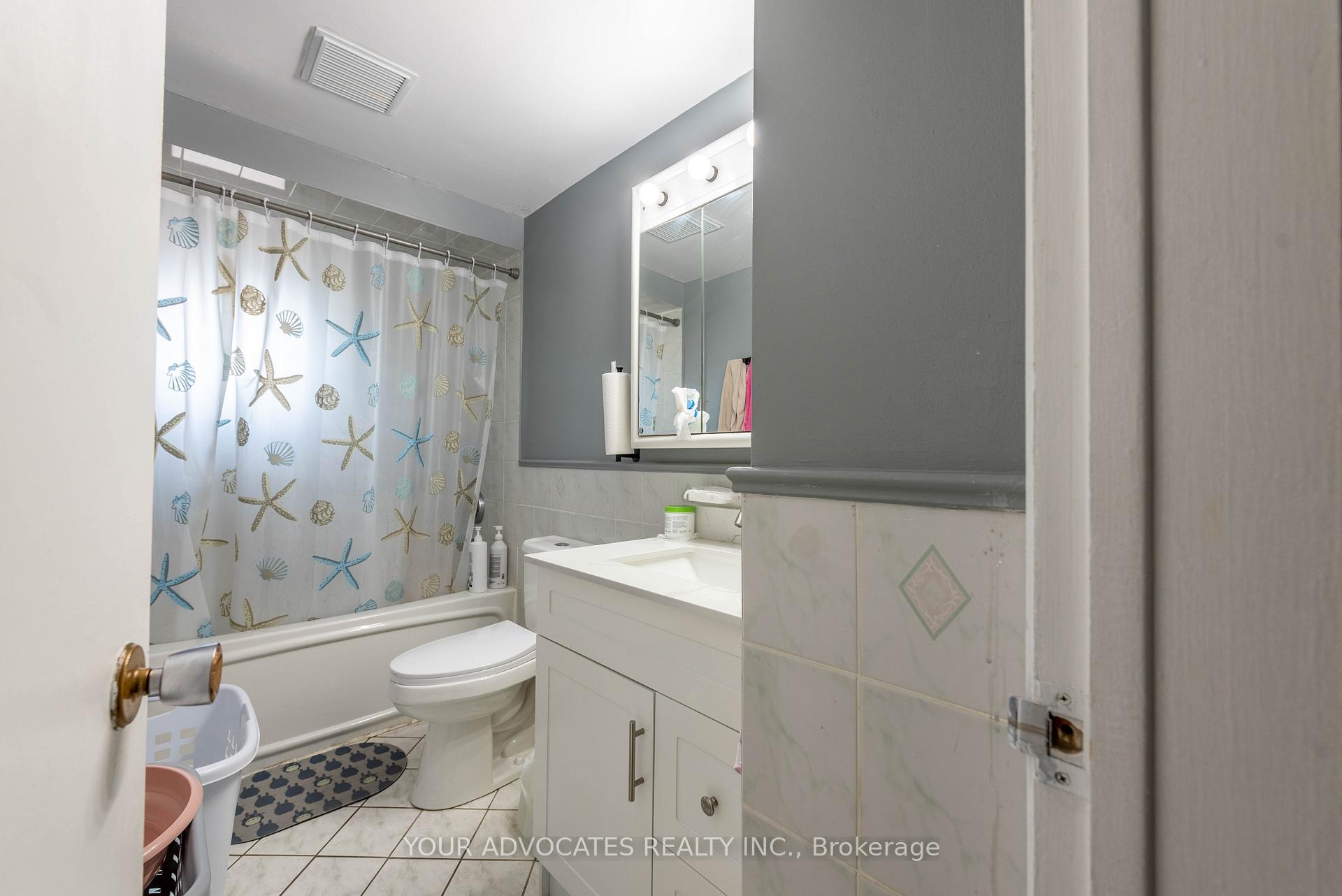 Photo 19 of 7 Pringle Avenue, Markham, Markham Village — HOMEH