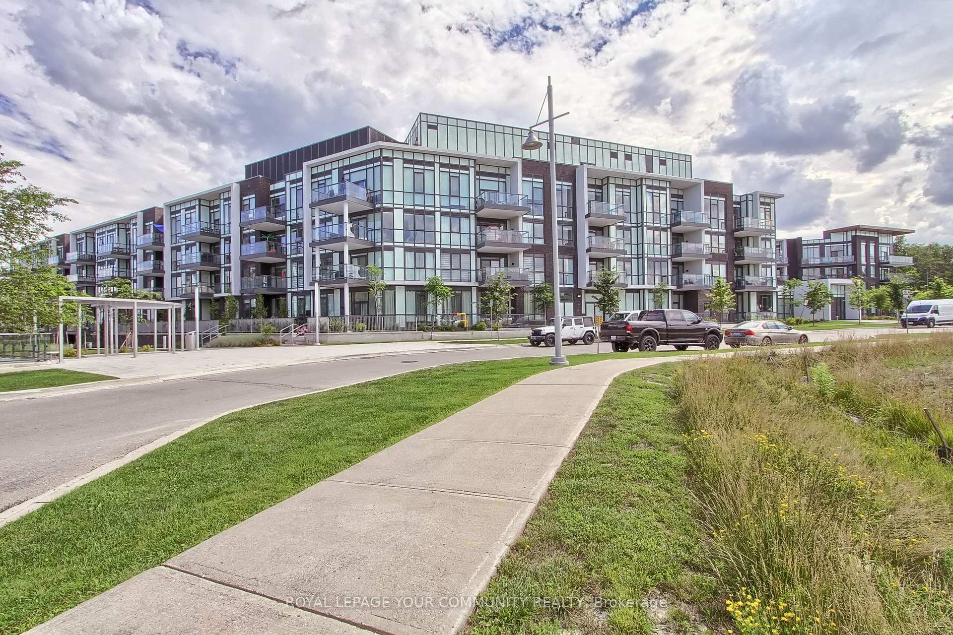 Photo 1 of Unit 342, 415 Sea Ray Avenue, Innisfil, Rural Innisfil — HOMEH