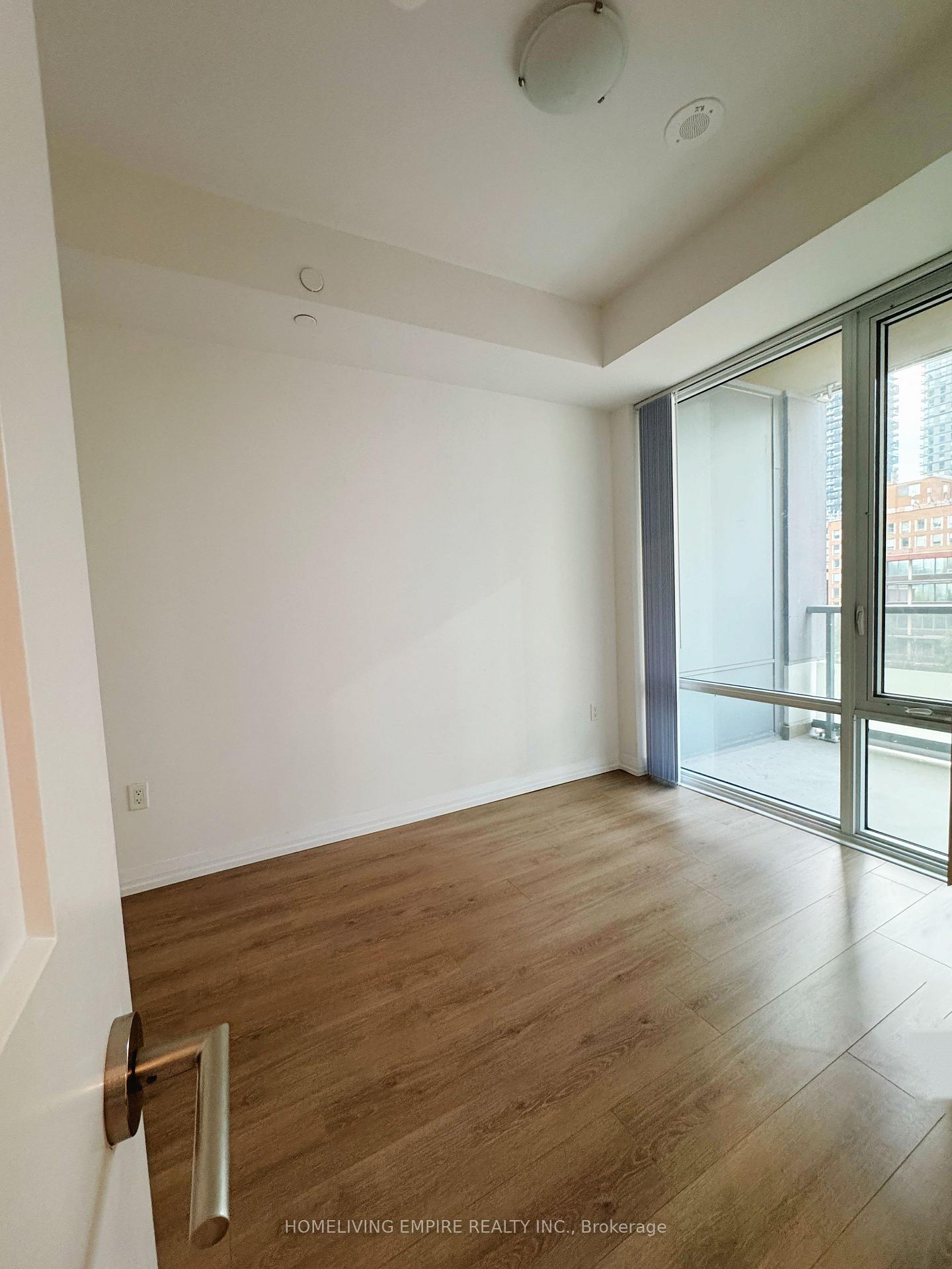 Photo 6 of Unit 918, 50 Dunfield Avenue, Toronto, Mount Pleasant West — HOMEH