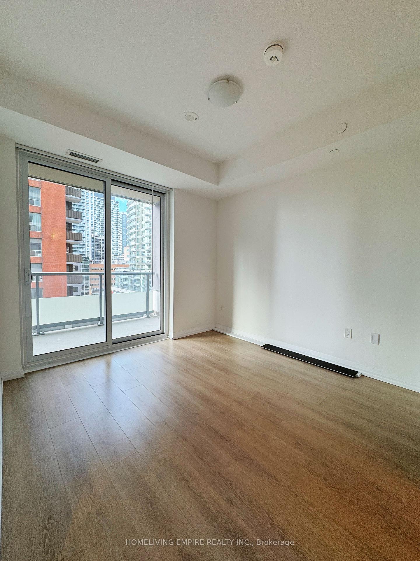 Photo 8 of Unit 918, 50 Dunfield Avenue, Toronto, Mount Pleasant West — HOMEH