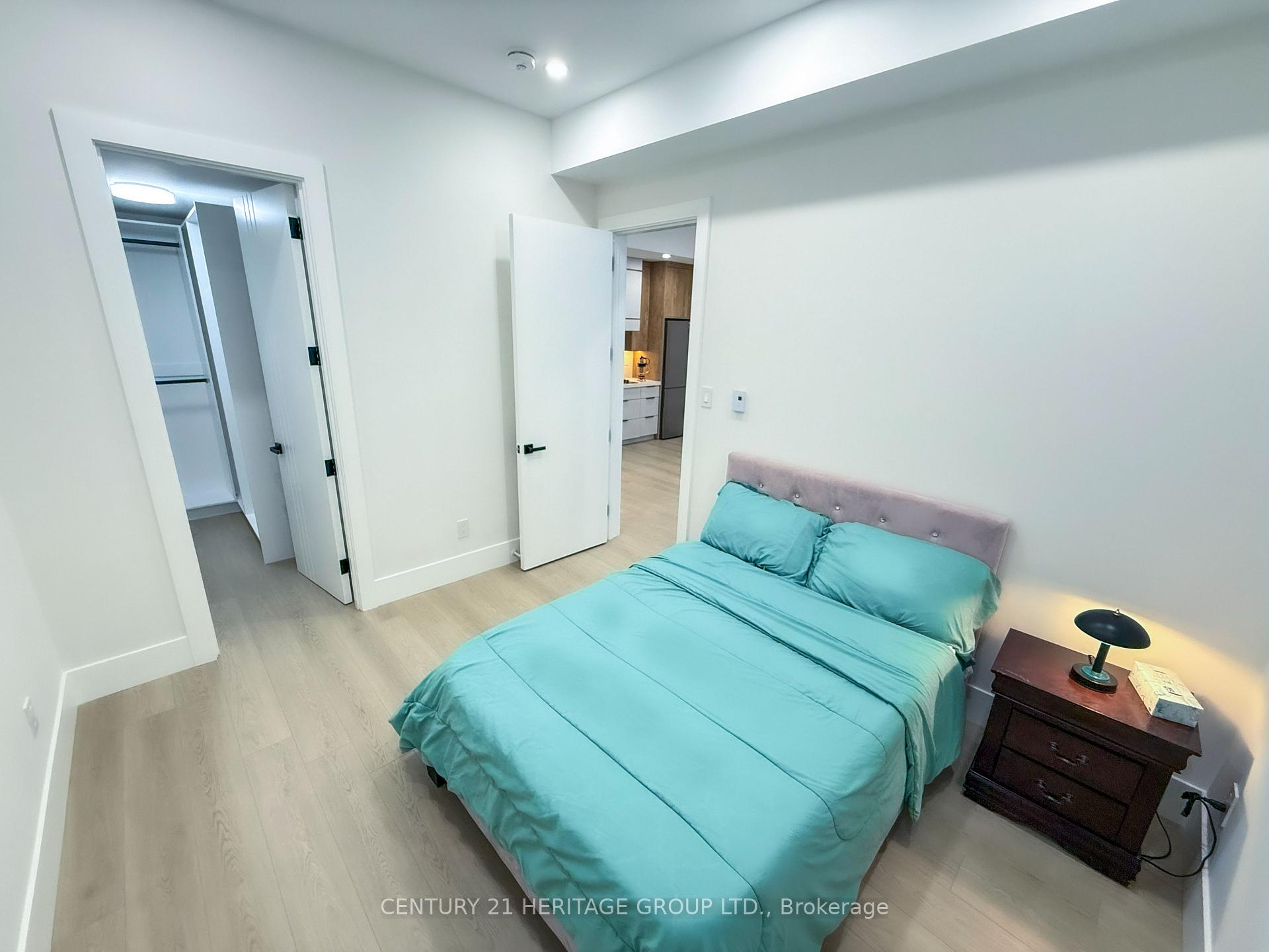 Photo 5 of Unit #A, 11 Knowles Crescent, Aurora, Aurora Heights — HOMEH