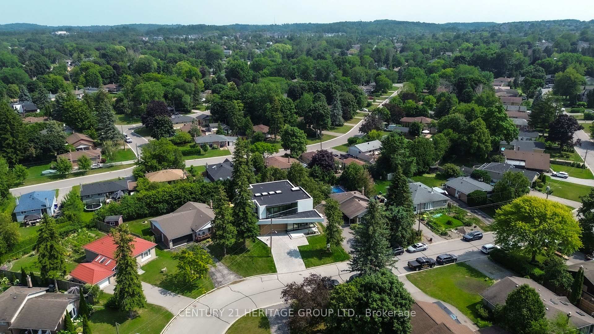 Photo 9 of Unit #A, 11 Knowles Crescent, Aurora, Aurora Heights — HOMEH