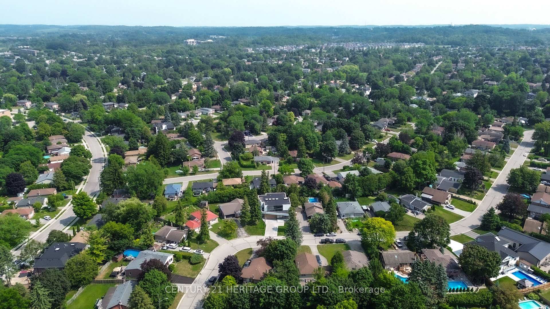 Photo 11 of Unit #A, 11 Knowles Crescent, Aurora, Aurora Heights — HOMEH