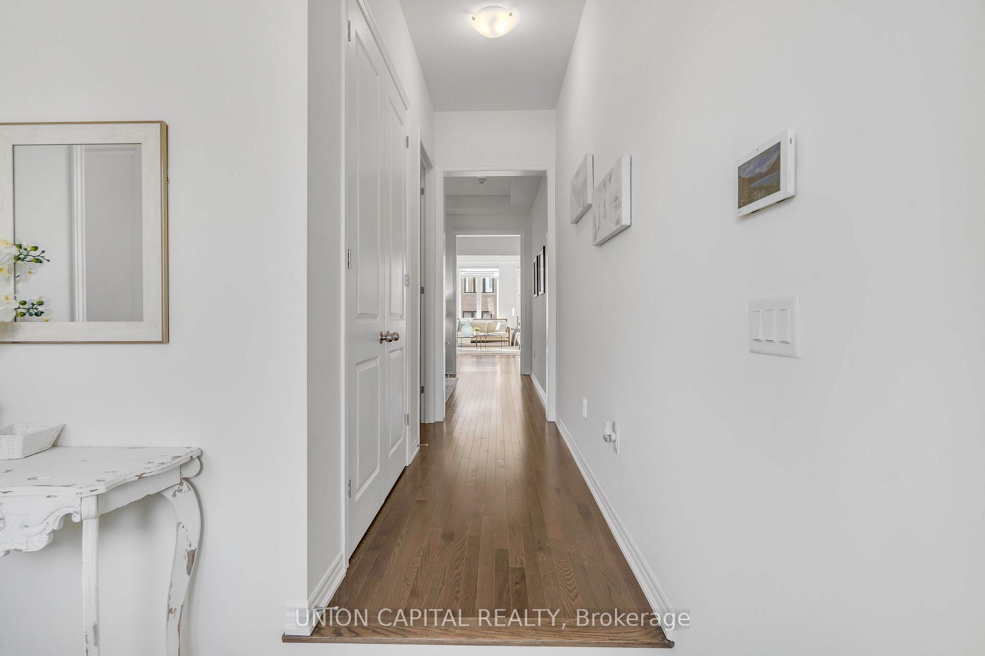 Photo 11 of 123 Halldorson Avenue, Aurora, Bayview Northeast — HOMEH