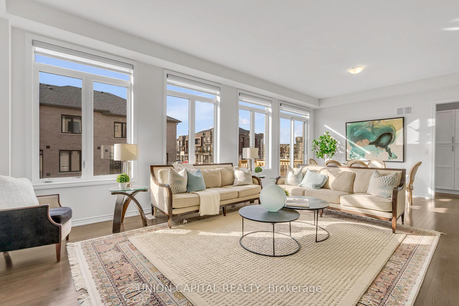 Photo 5 of 123 Halldorson Avenue, Aurora, Bayview Northeast — HOMEH