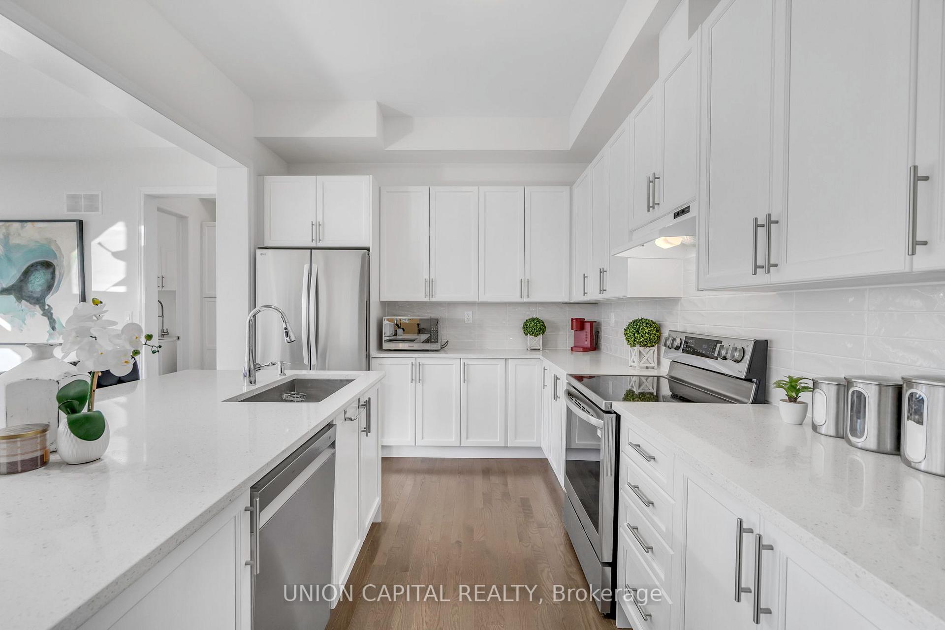 Photo 26 of 123 Halldorson Avenue, Aurora, Bayview Northeast — HOMEH