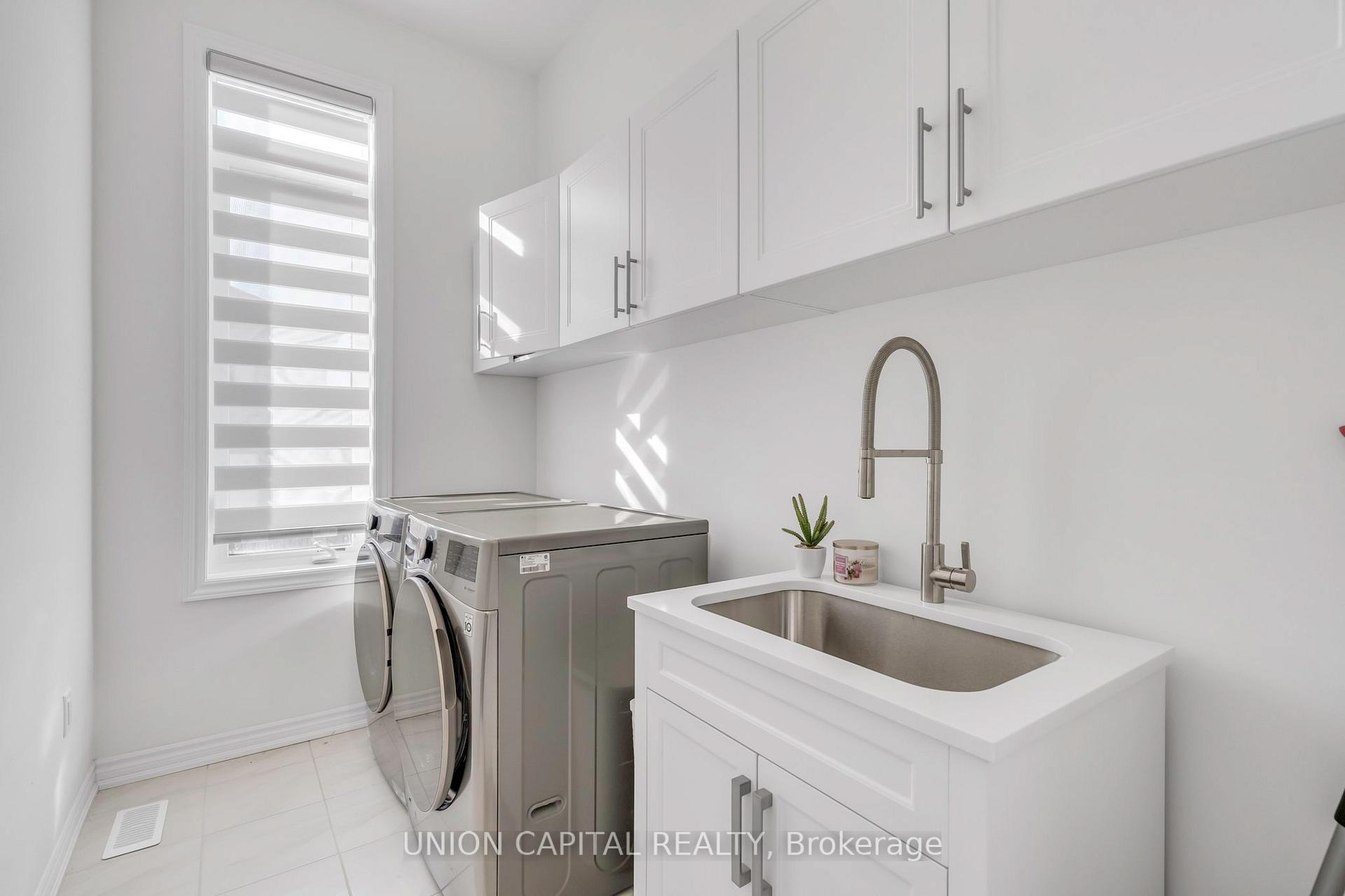 Photo 12 of 123 Halldorson Avenue, Aurora, Bayview Northeast — HOMEH