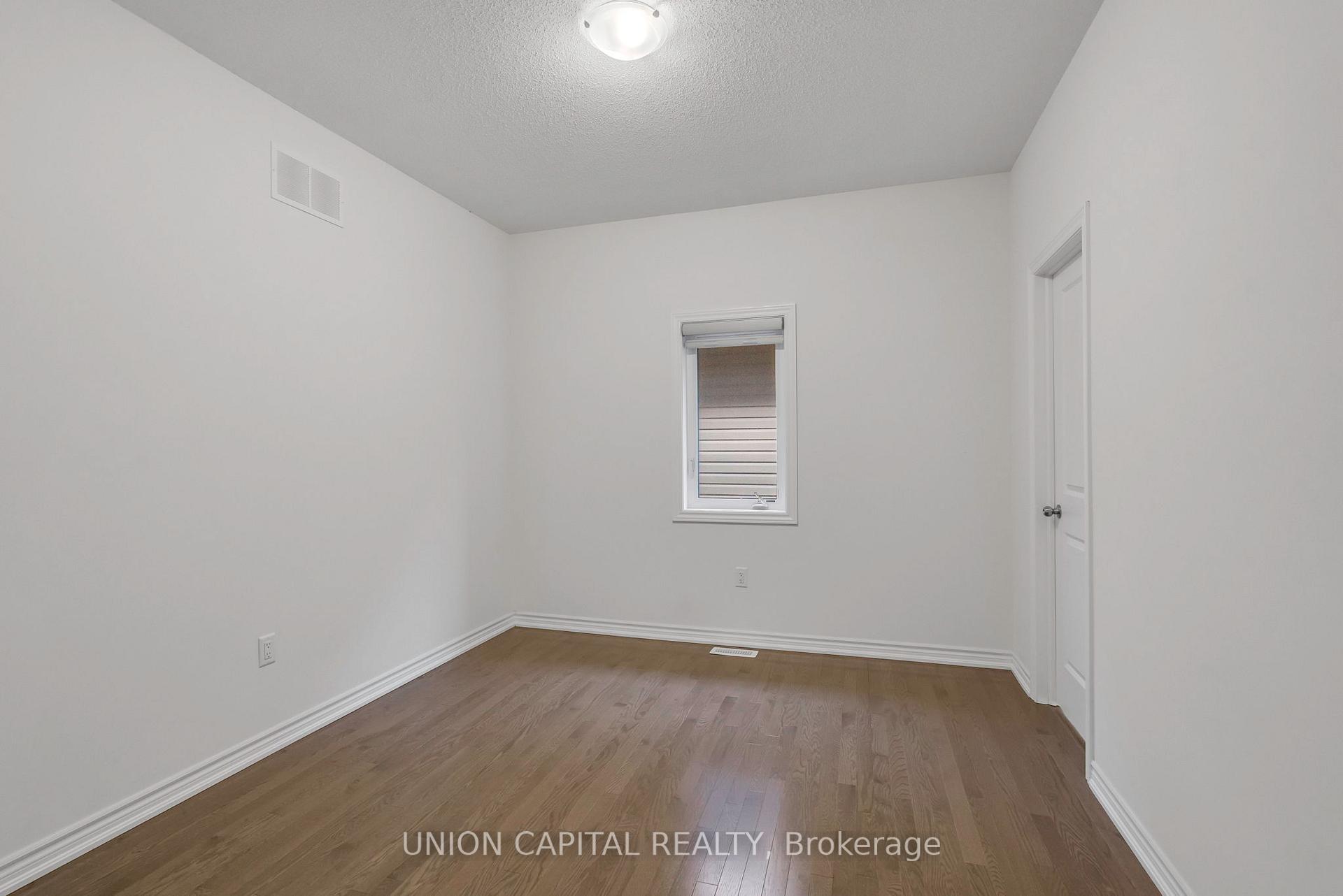 Photo 23 of 123 Halldorson Avenue, Aurora, Bayview Northeast — HOMEH