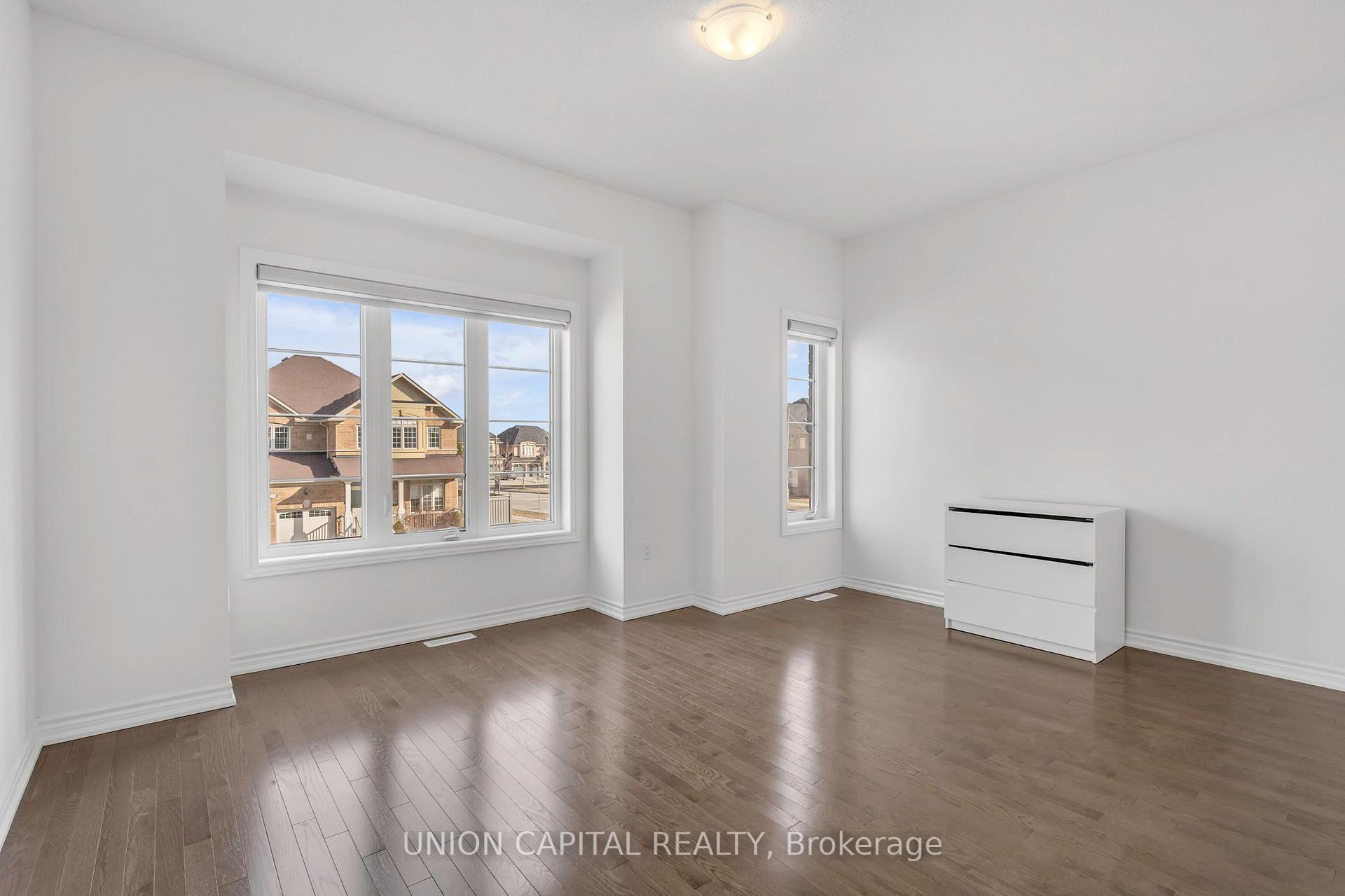 Photo 29 of 123 Halldorson Avenue, Aurora, Bayview Northeast — HOMEH