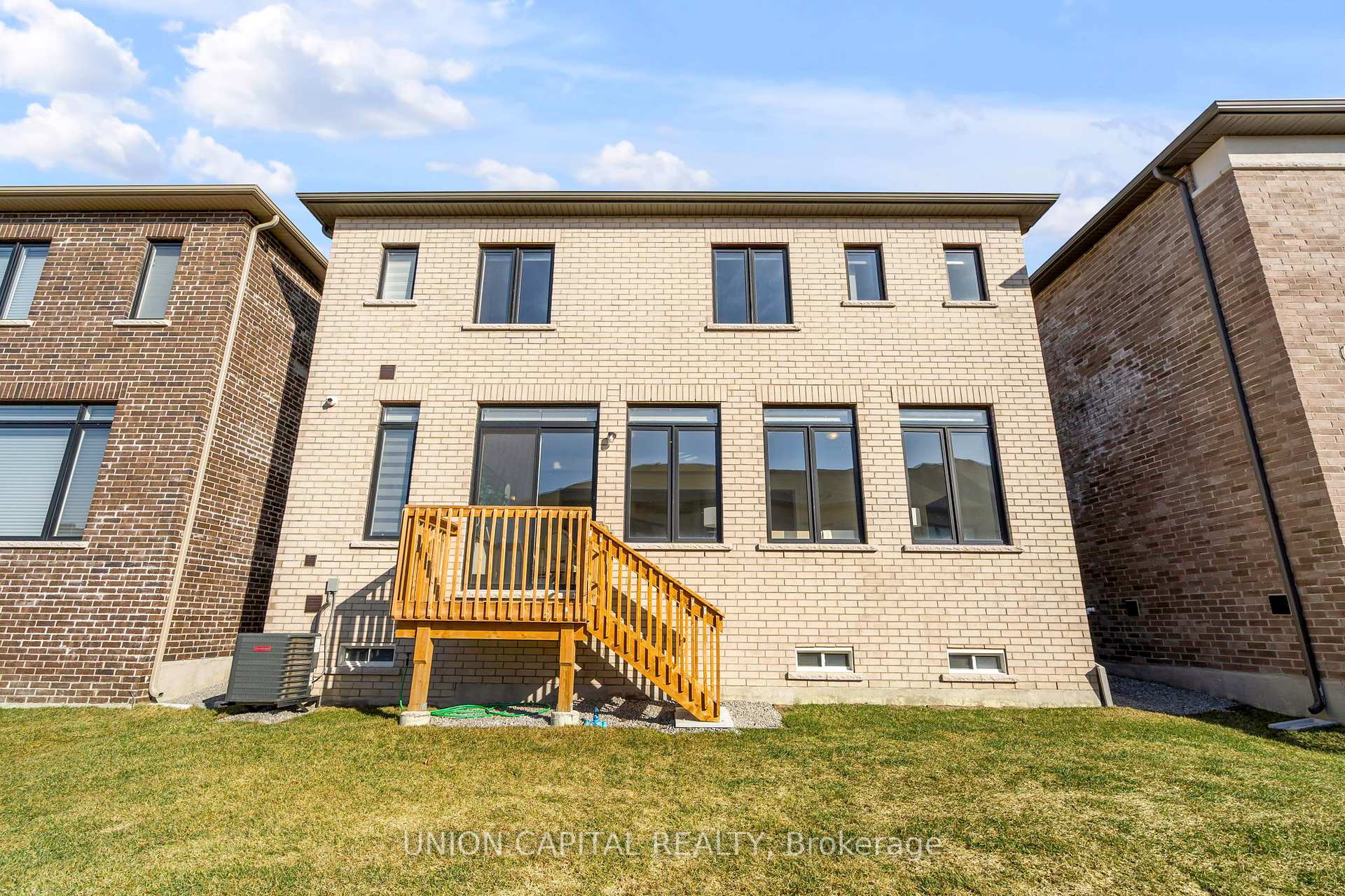 Photo 32 of 123 Halldorson Avenue, Aurora, Bayview Northeast — HOMEH