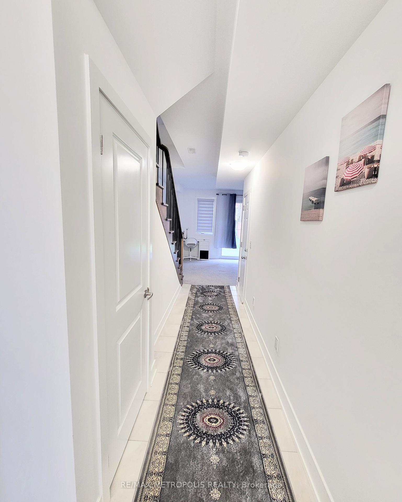 Photo 13 of 29 Sobczak Drive, Whitby, Port Whitby — HOMEH