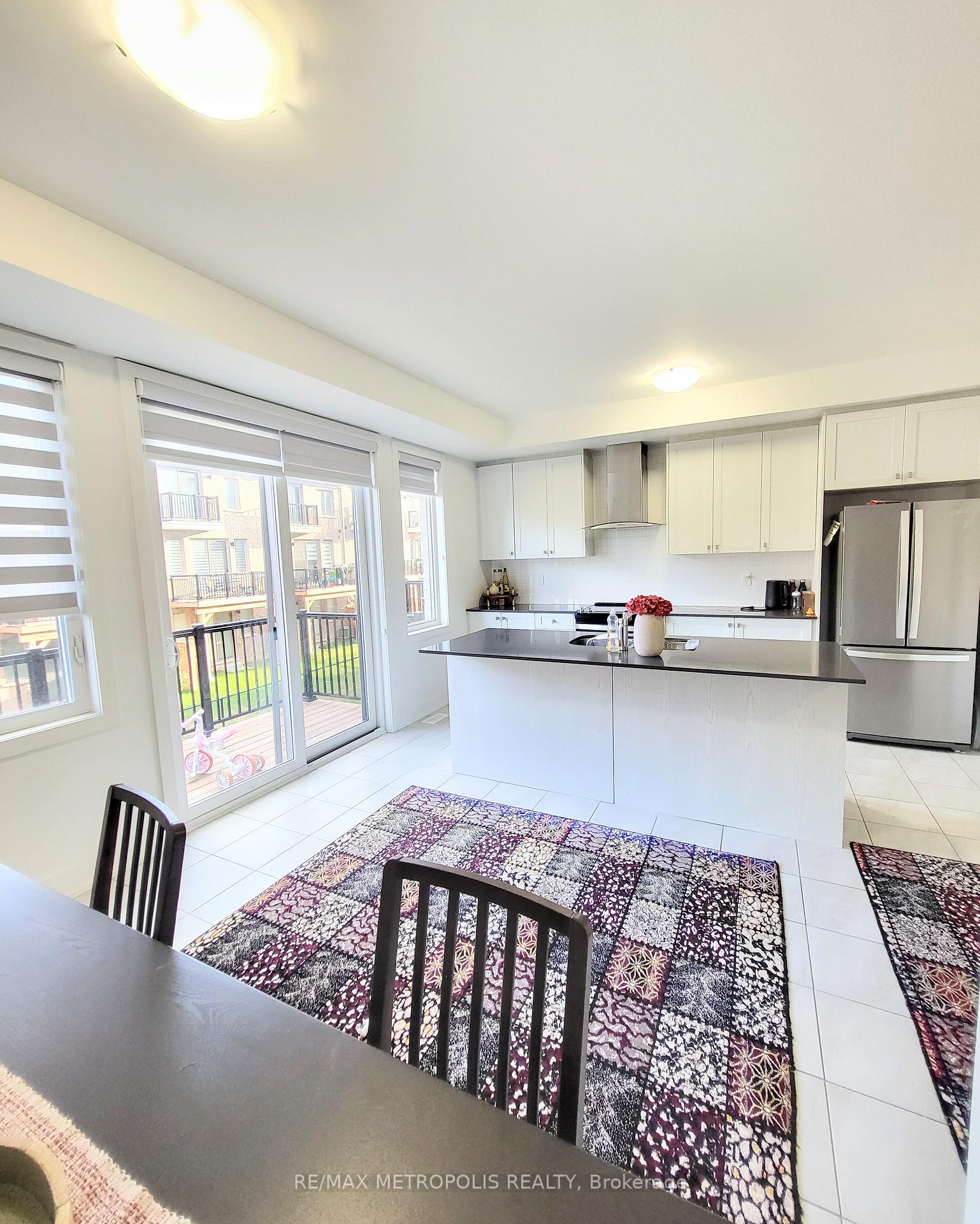 Photo 20 of 29 Sobczak Drive, Whitby, Port Whitby — HOMEH