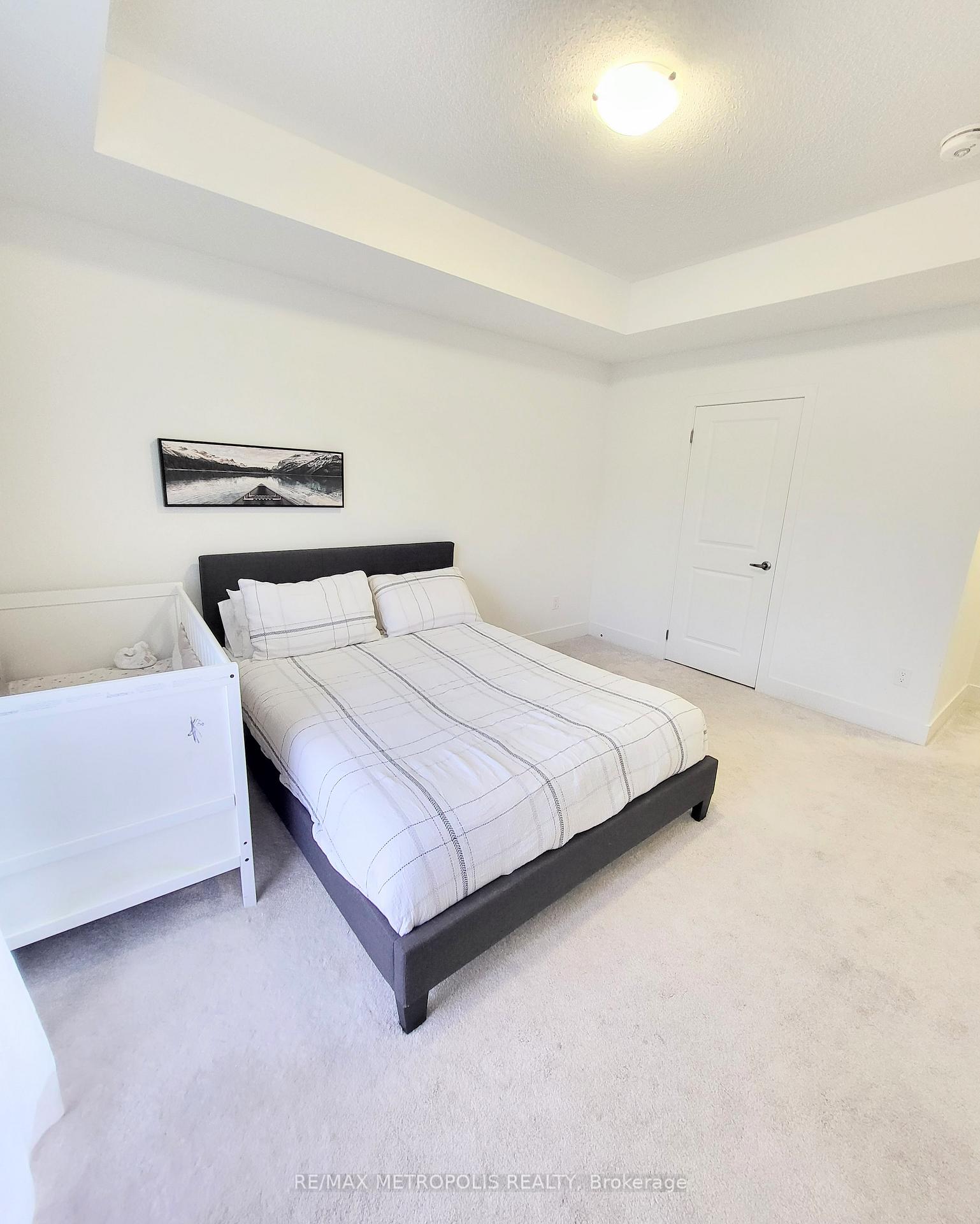 Photo 6 of 29 Sobczak Drive, Whitby, Port Whitby — HOMEH