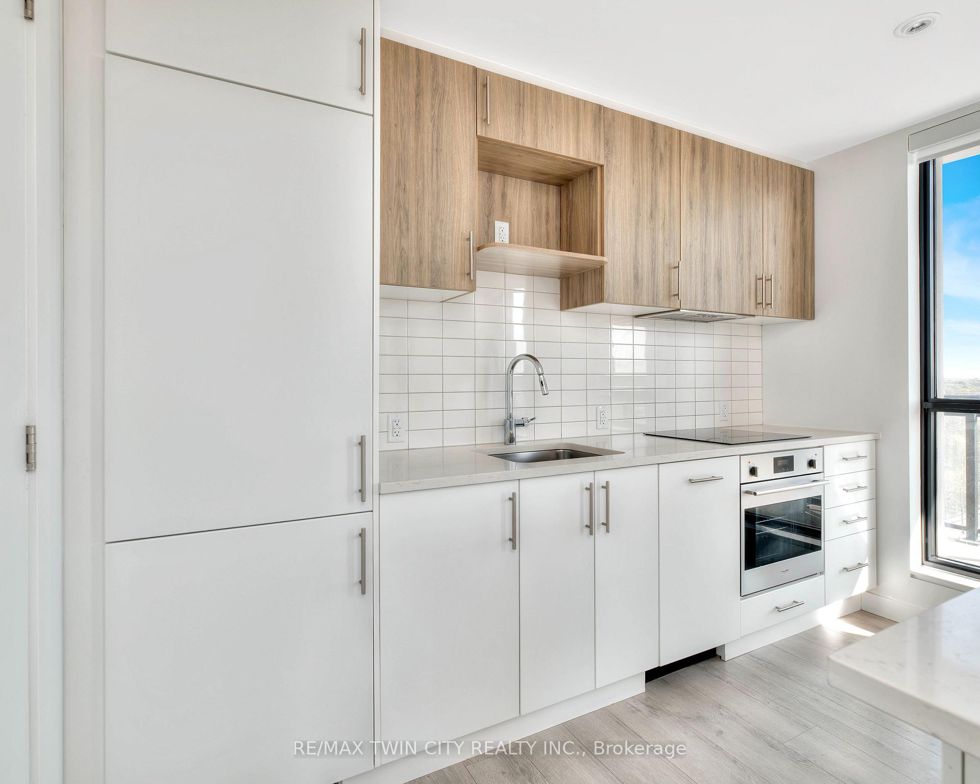 Photo 9 of Unit 914, 181 King Street S, Waterloo — HOMEH