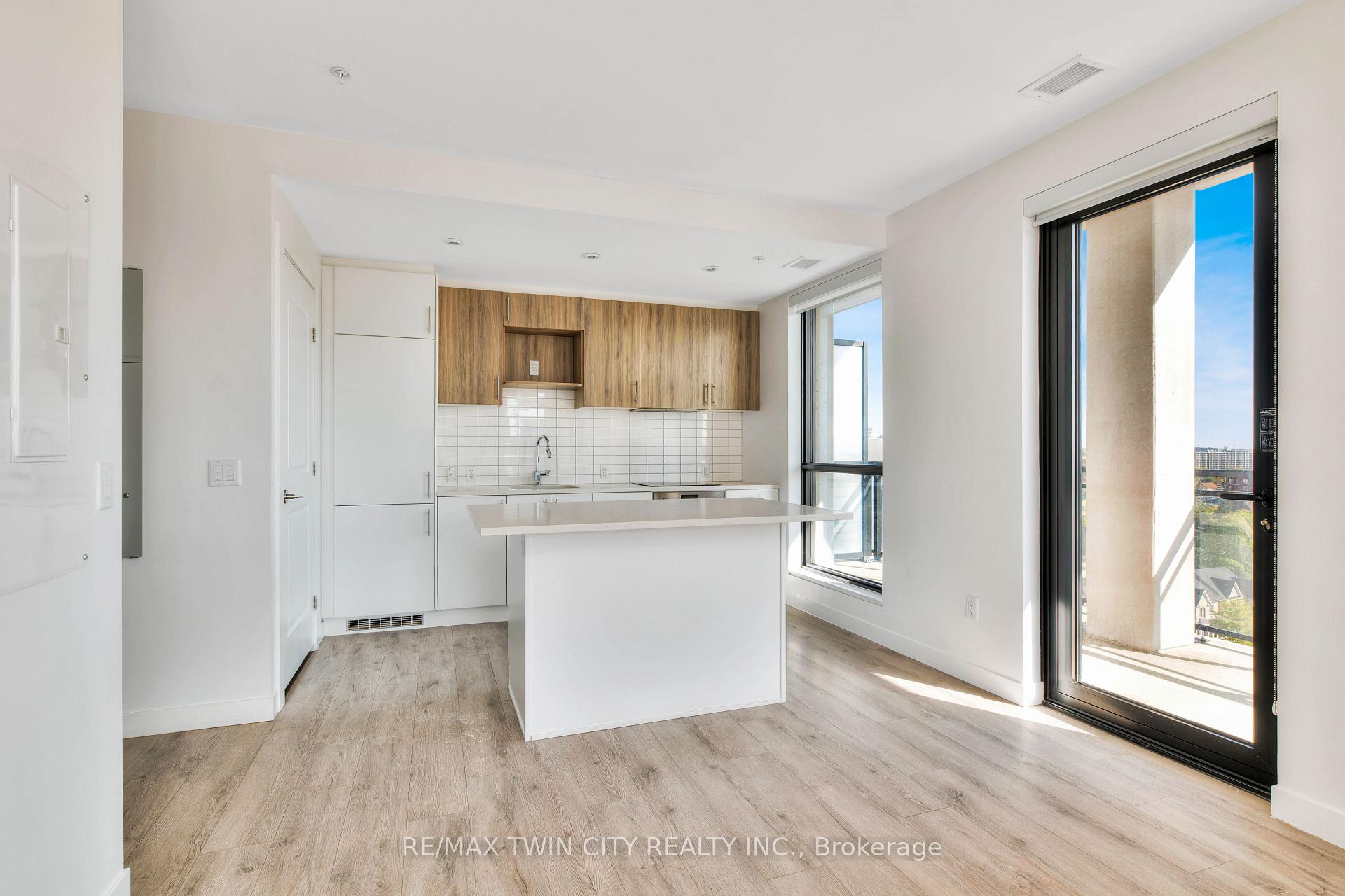 Photo 4 of Unit 914, 181 King Street S, Waterloo — HOMEH