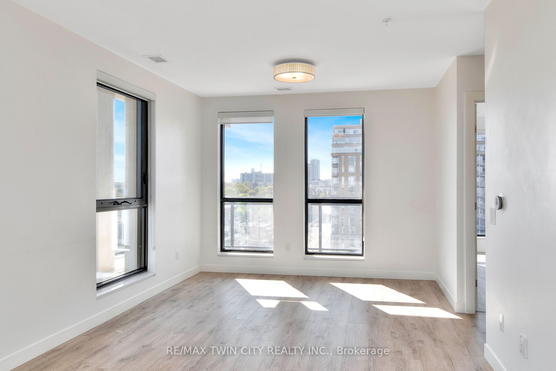 Photo 6 of Unit 914, 181 King Street S, Waterloo — HOMEH