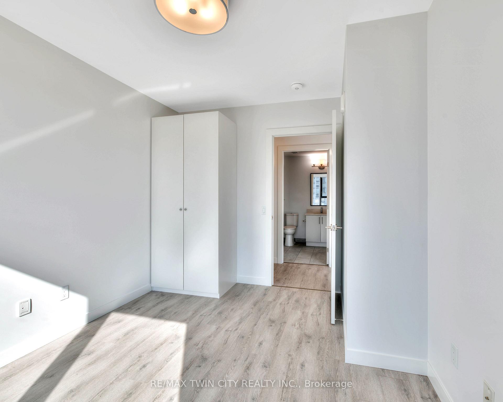Photo 7 of Unit 914, 181 King Street S, Waterloo — HOMEH