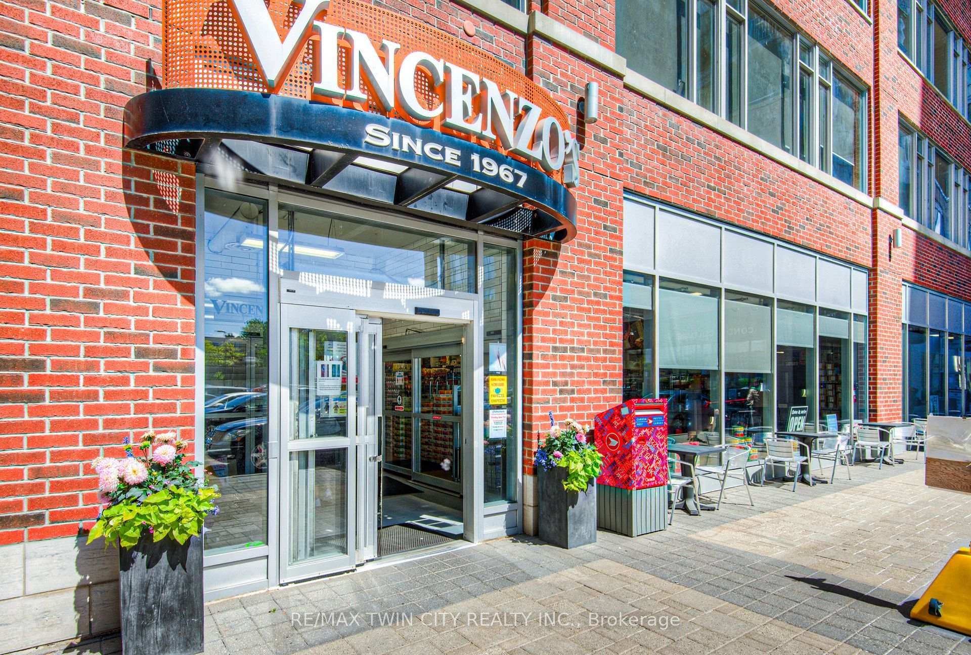 Photo 35 of Unit 914, 181 King Street S, Waterloo — HOMEH