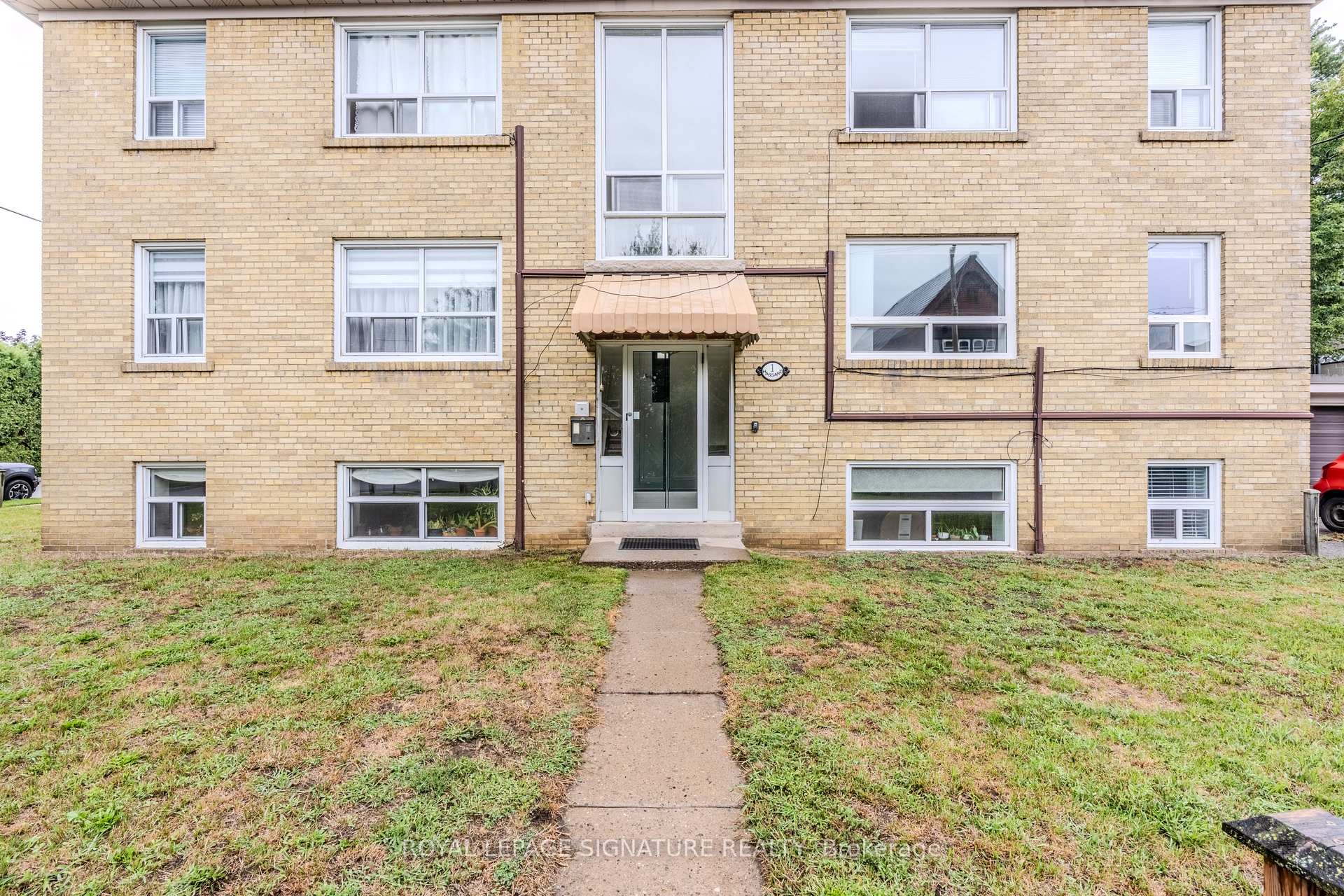 Photo 20 of Unit 3, 1 Hassard Avenue, Toronto, East York — HOMEH