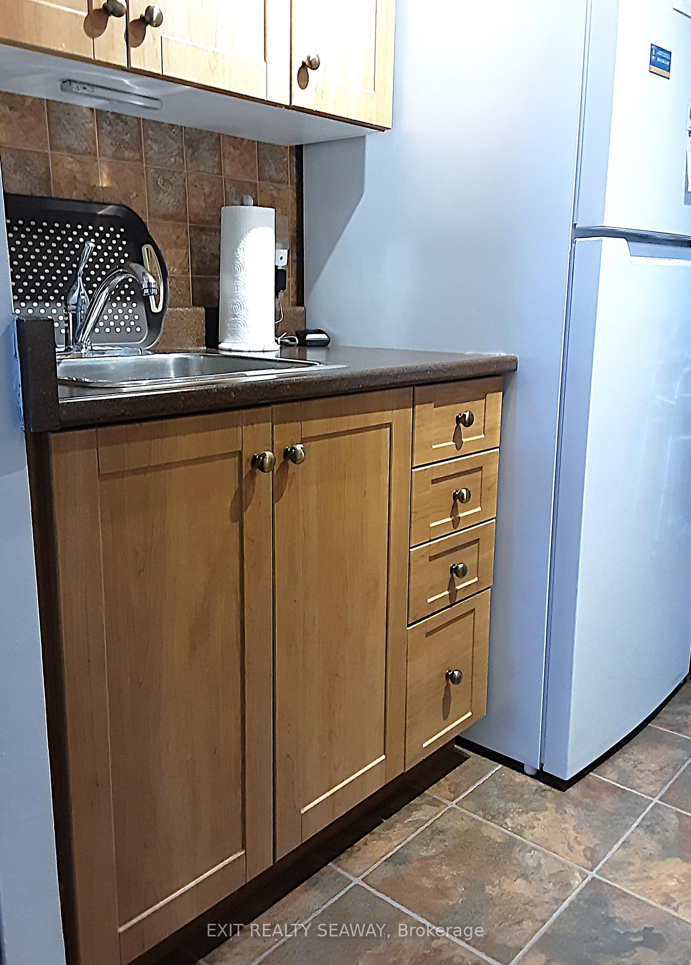 Photo 11 of Unit 408, 308 Second Street E, Cornwall — HOMEH