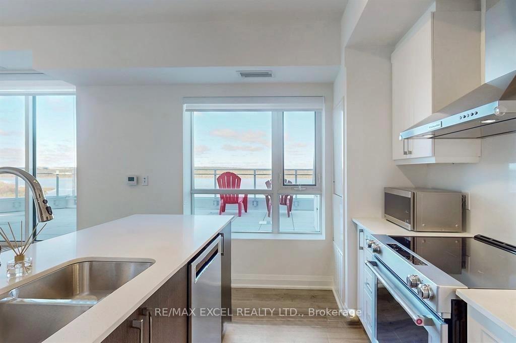 Photo 8 of Unit 1005, 58 Lakeside Terrace, Barrie, Little Lake — HOMEH