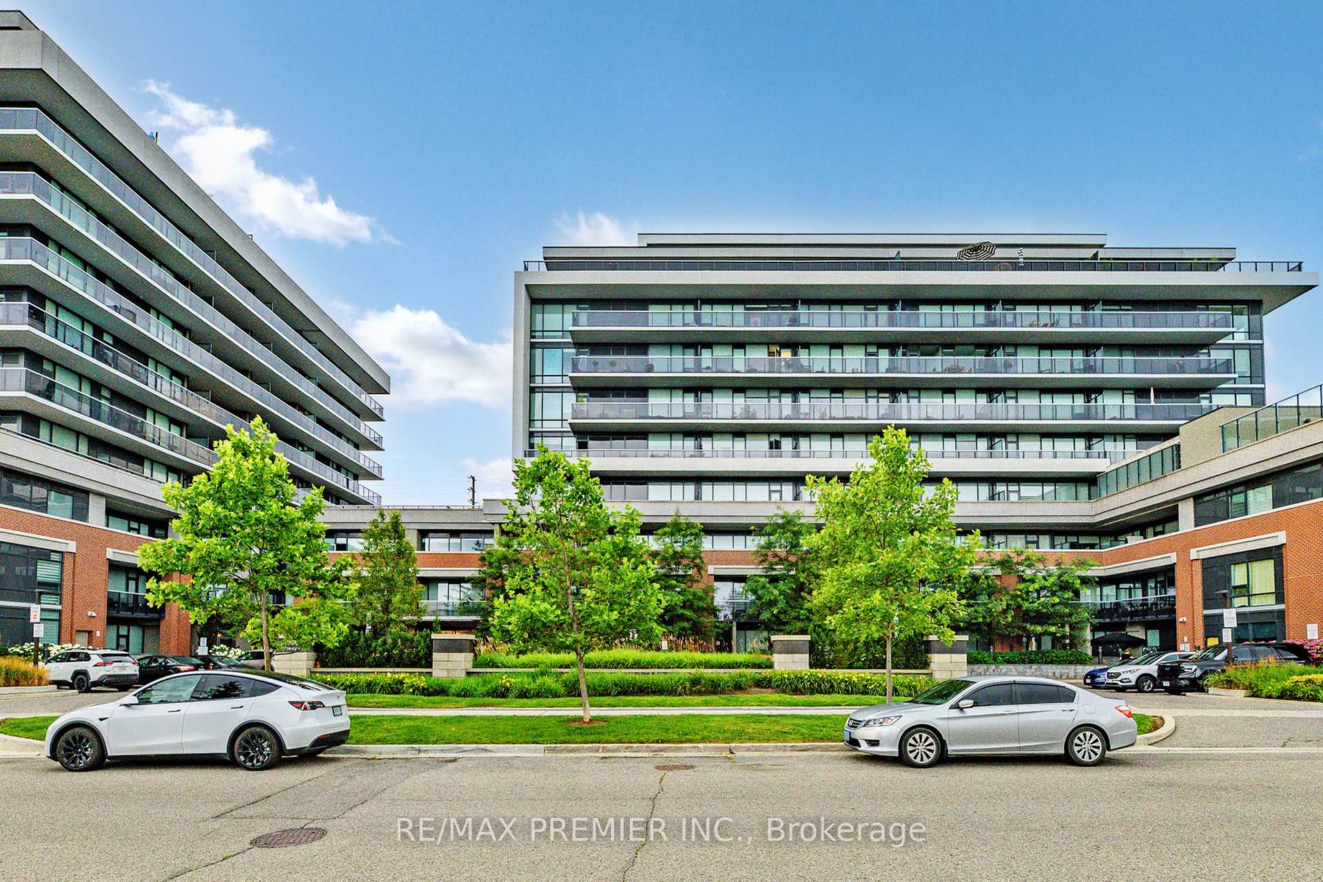 Front of Unit 119, 4800 Highway 7 Road