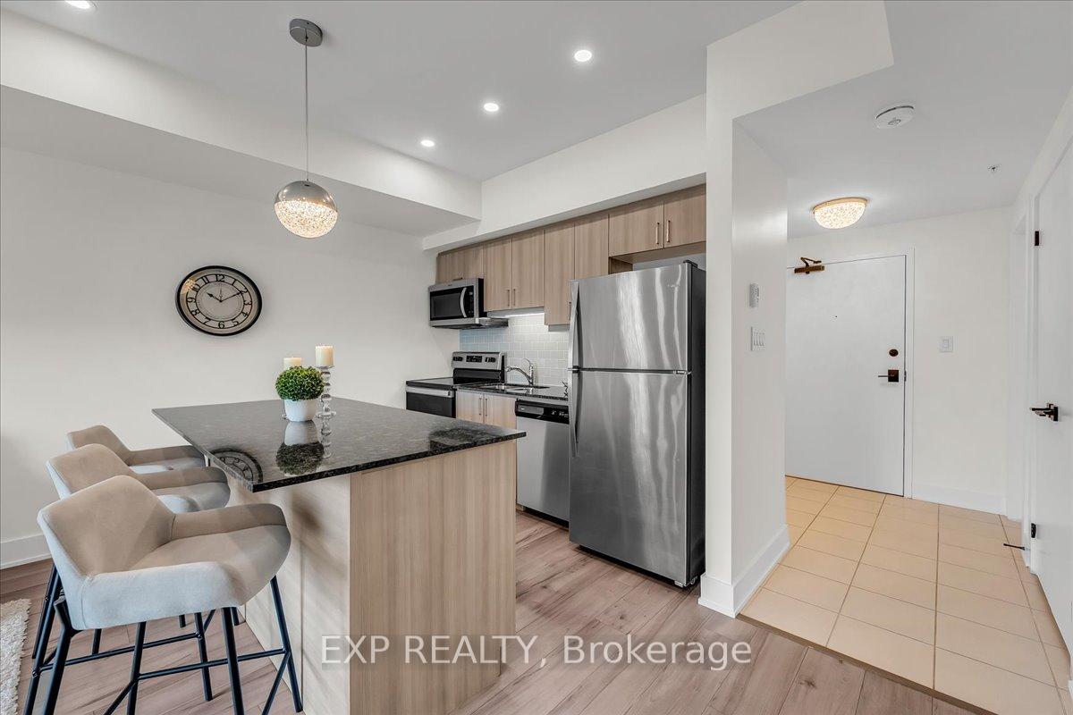 Photo 7 of Unit 410, 8 Culinary Lane, Barrie, Innis-Shore — HOMEH