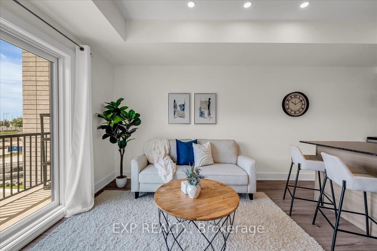 Photo 9 of Unit 410, 8 Culinary Lane, Barrie, Innis-Shore — HOMEH