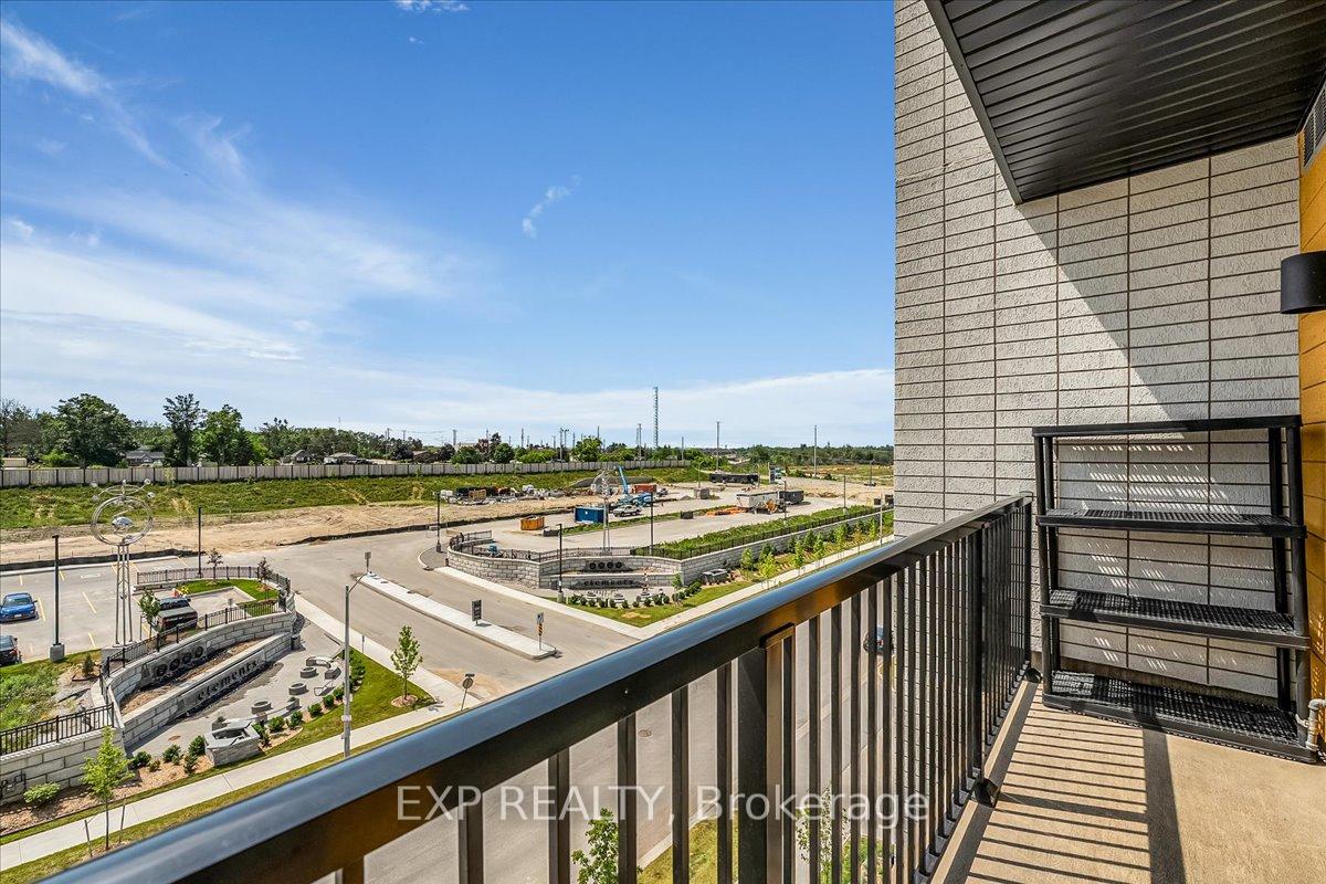 Photo 11 of Unit 410, 8 Culinary Lane, Barrie, Innis-Shore — HOMEH