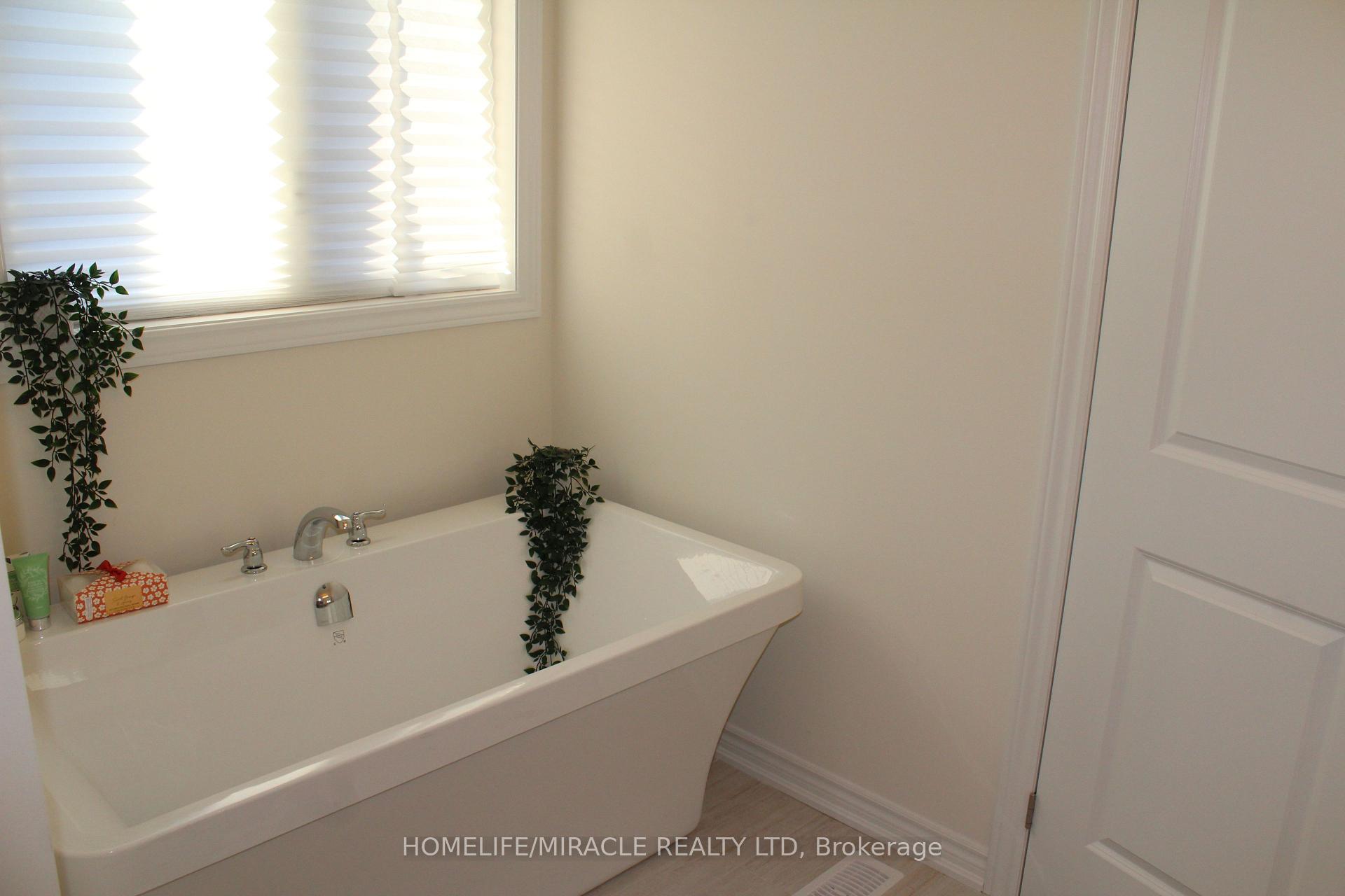 Photo 23 of 1108 Cameo Street, Pickering, Rural Pickering — HOMEH