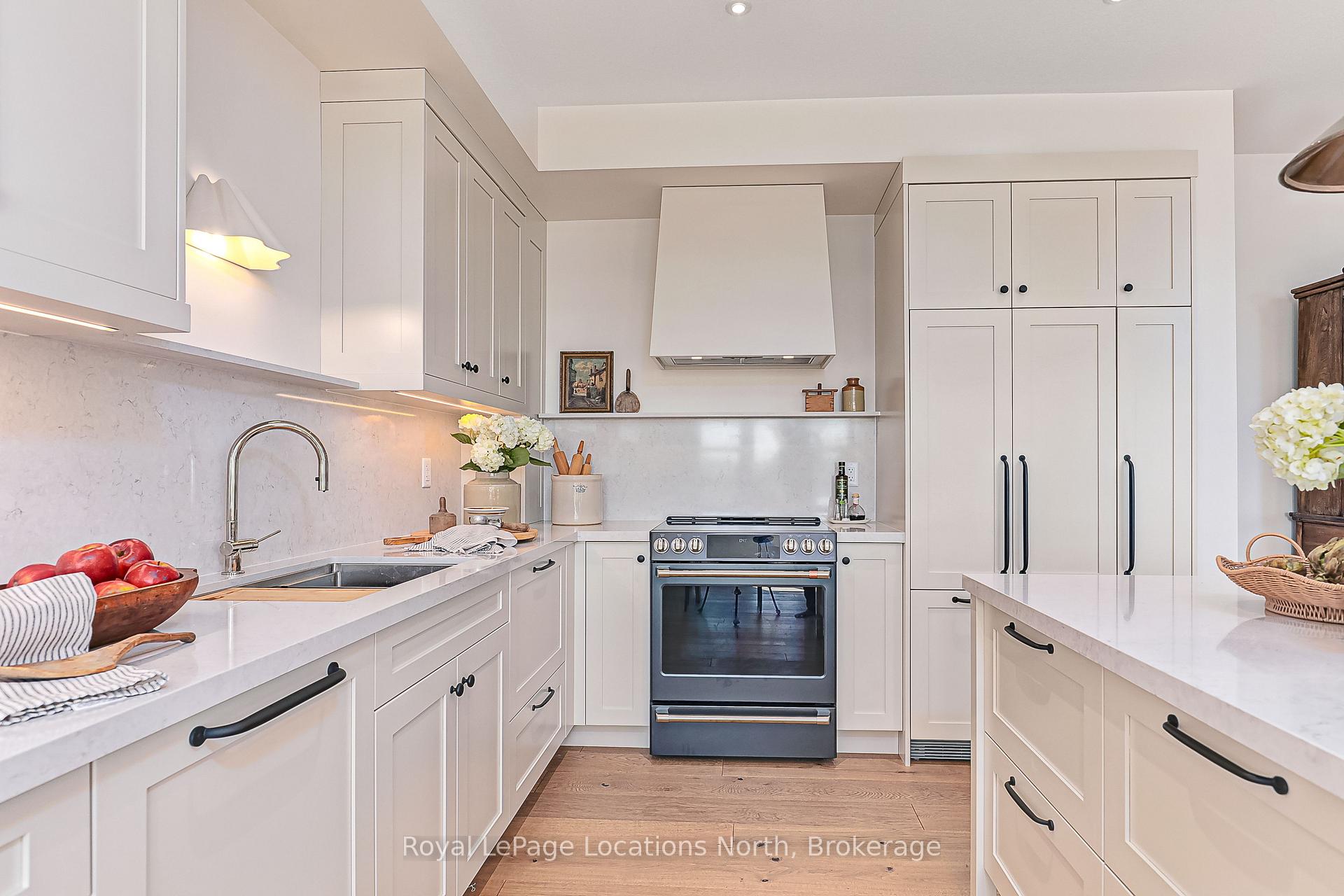 Photo 2 of Unit 310, 1 Shipyard Lane, Collingwood — HOMEH