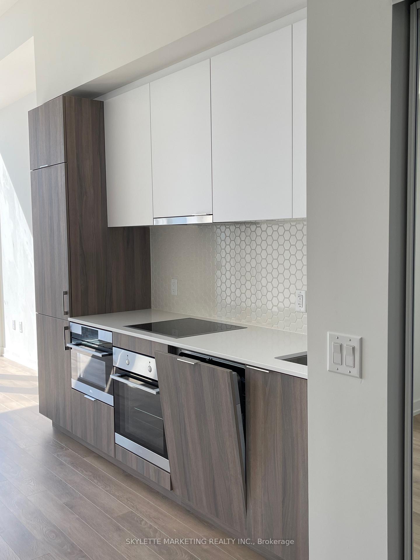 Photo 2 of Unit 1315, 158 Front Street E, Toronto, Moss Park — HOMEH