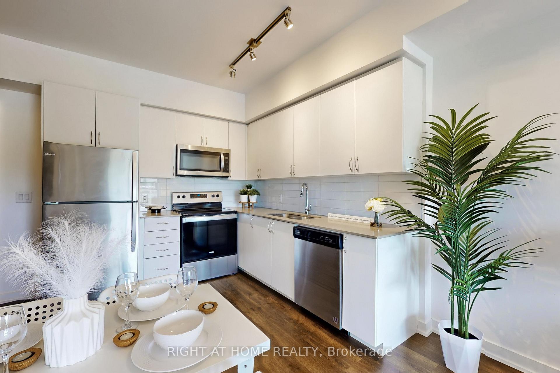 Photo 11 of Unit 314, 56 Lakeside Terrace, Barrie, Little Lake — HOMEH