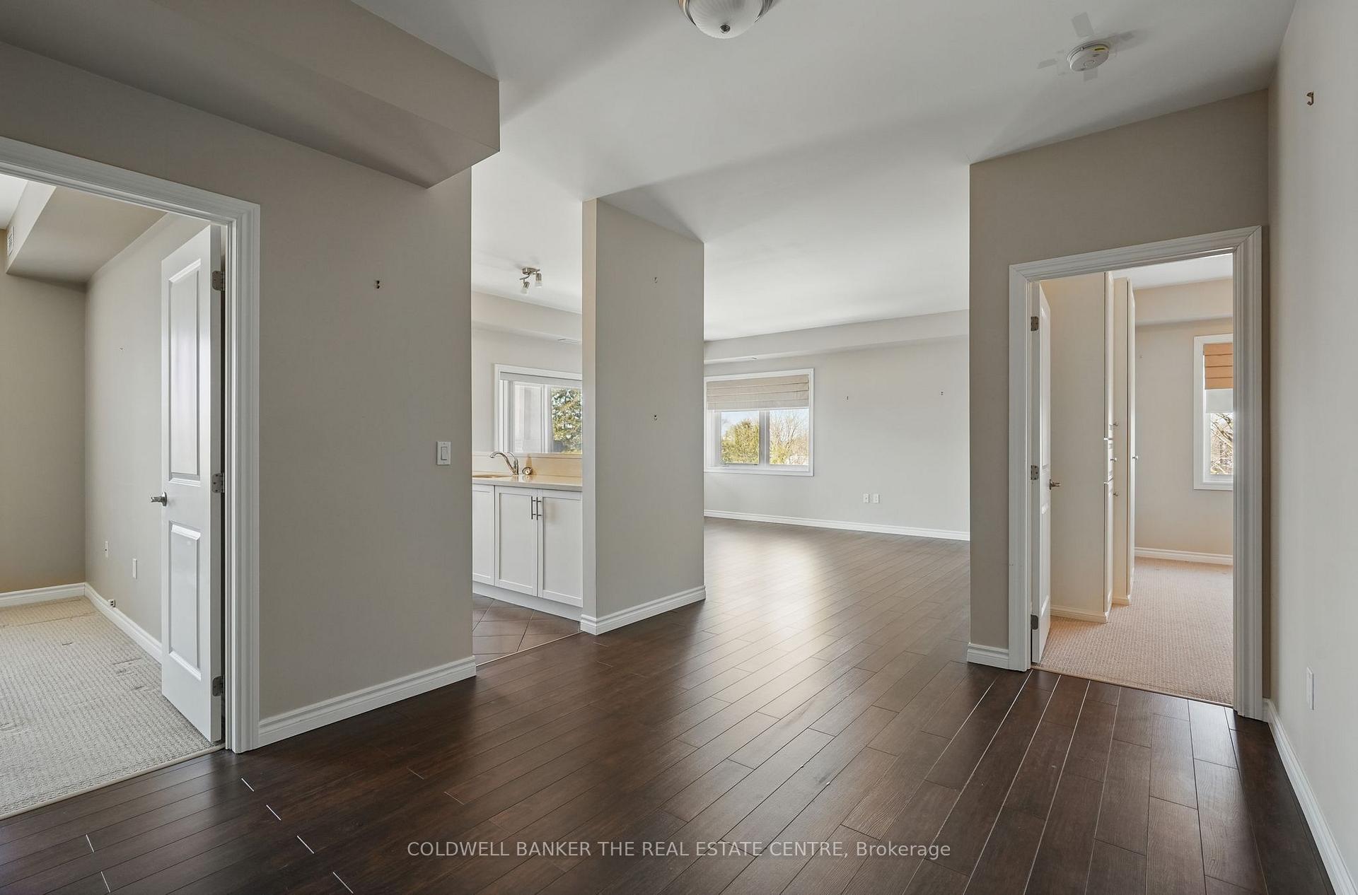 Photo 8 of Unit 305, 19a Yonge Street N, Springwater, Elmvale — HOMEH